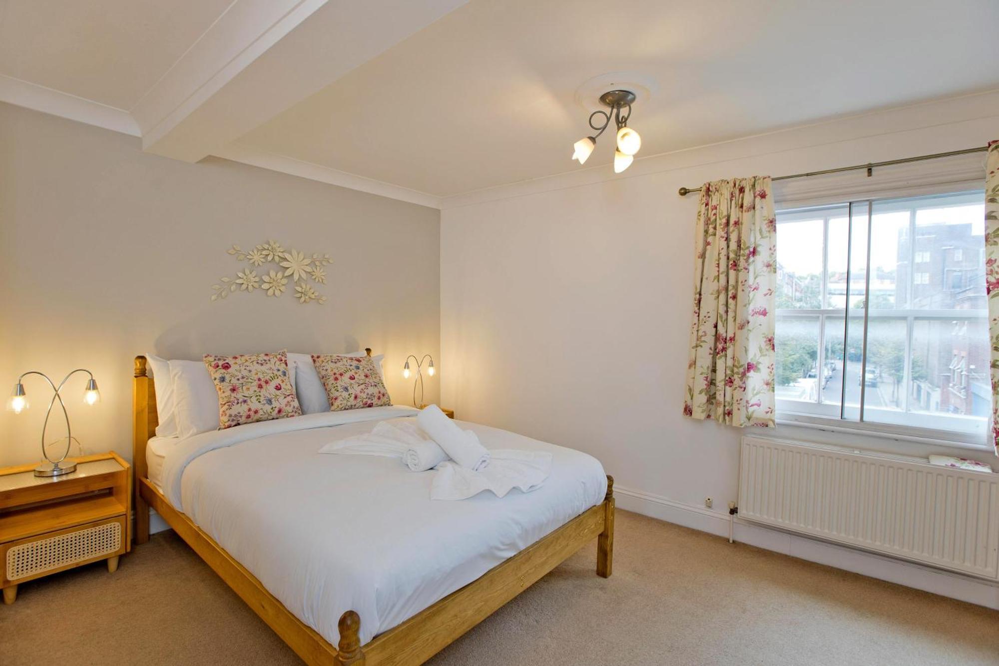 Imperial Horseferry Road Apartment