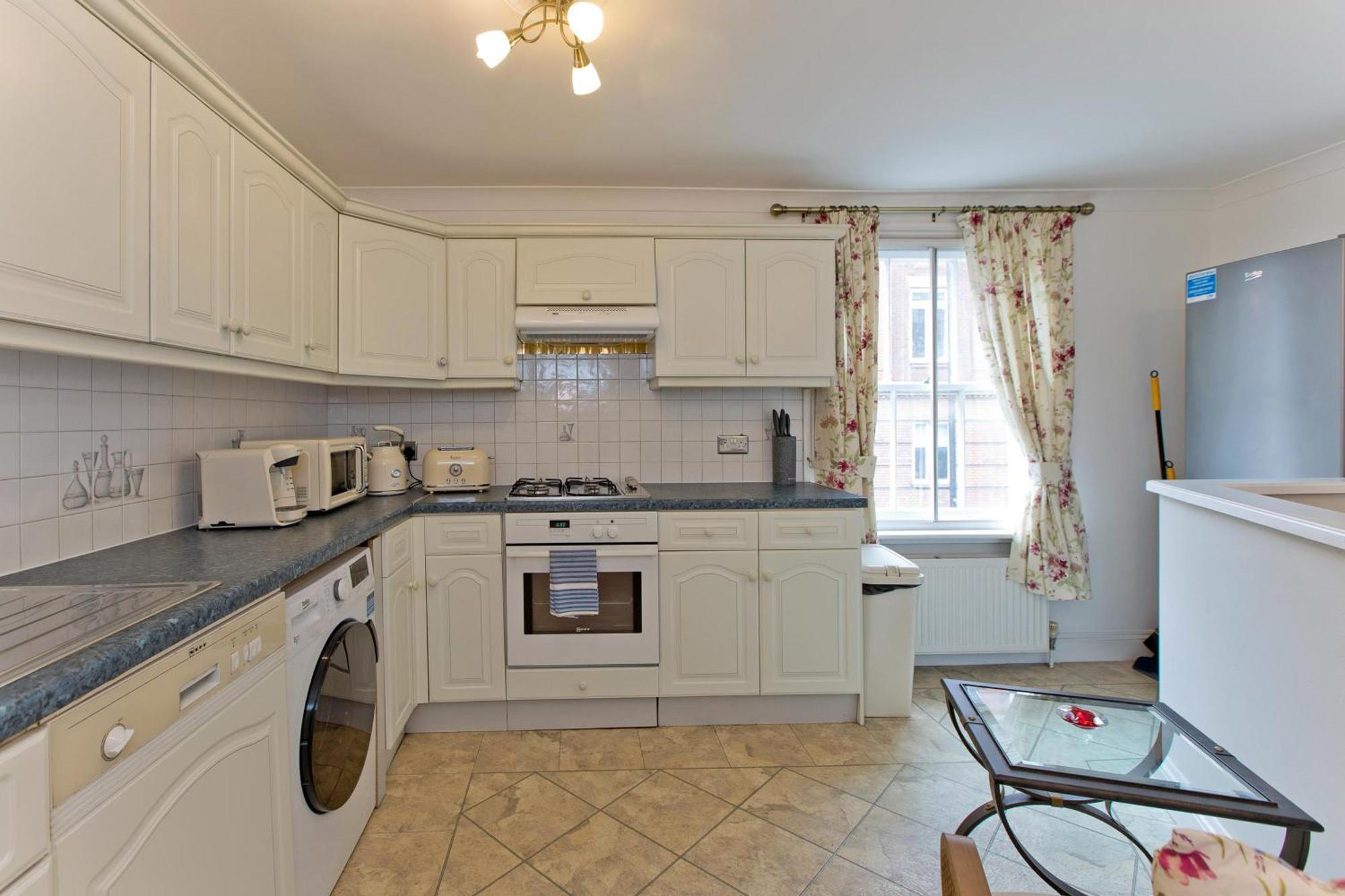 Imperial Horseferry Road Apartment