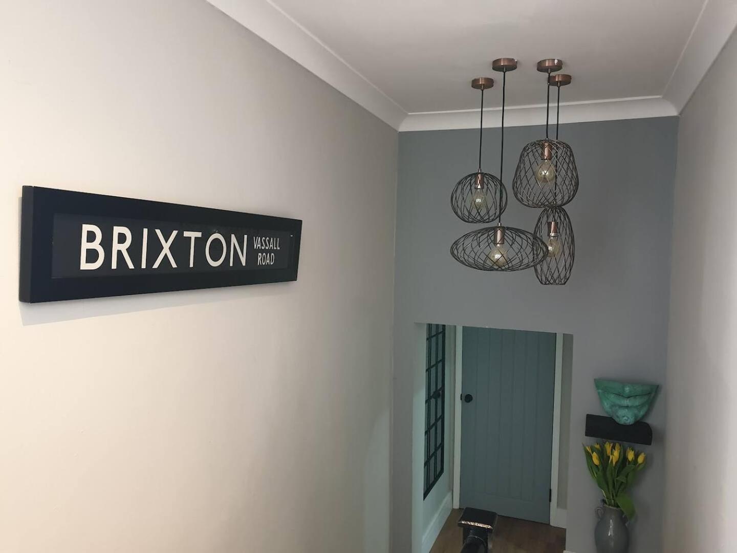 Charming 2 Bed Kennington Oval * London