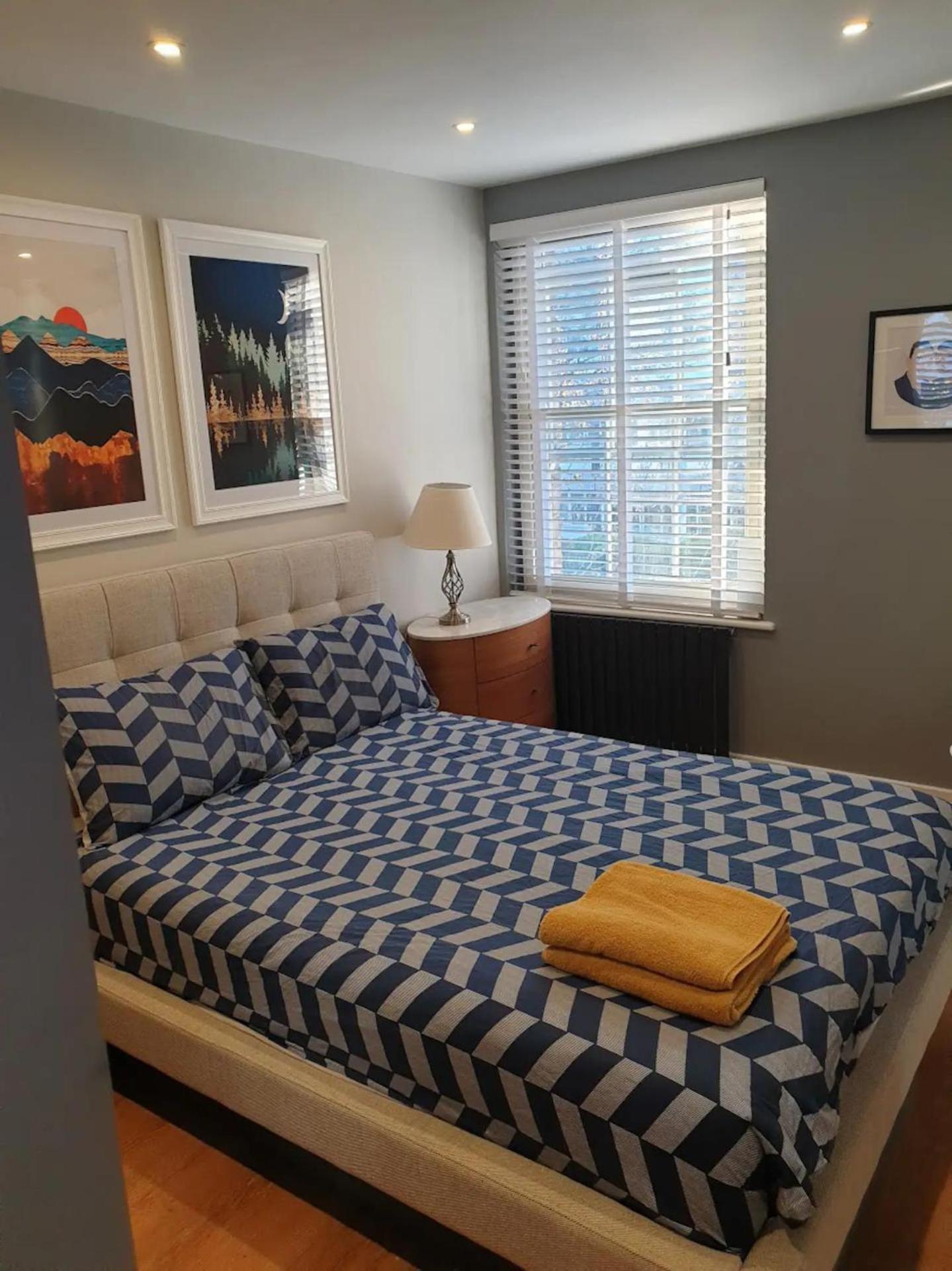 Charming 2 Bed Kennington Oval London