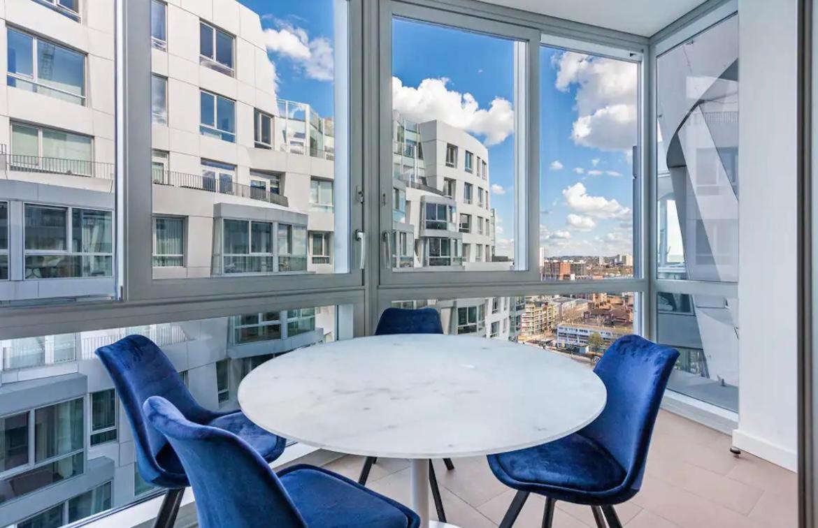 Apartment Spacious 2 Bed 2 Bath Battersea Powerstation London