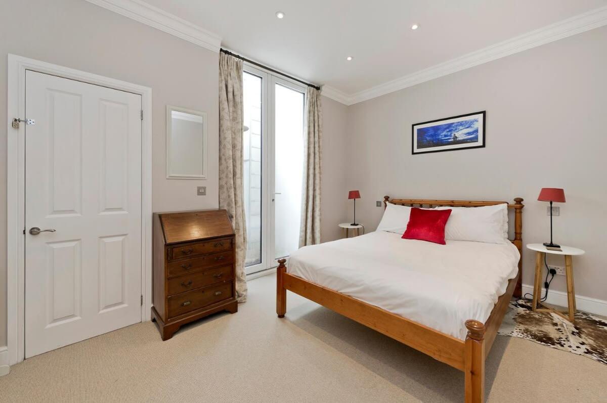 Fulham 4 Bed Family & Garden 5min From Tube London