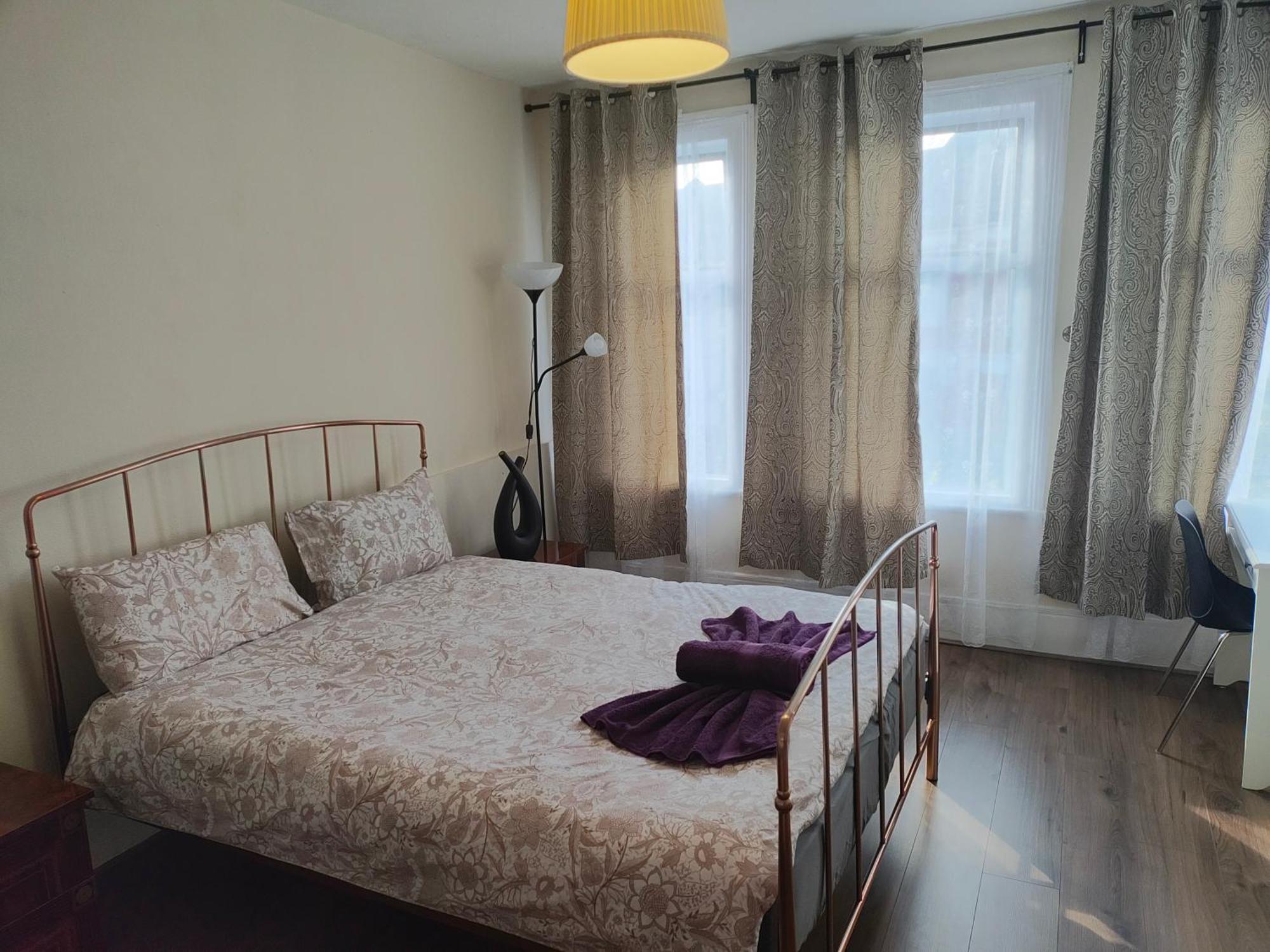 Guest house Elegant King Bed Get Away *