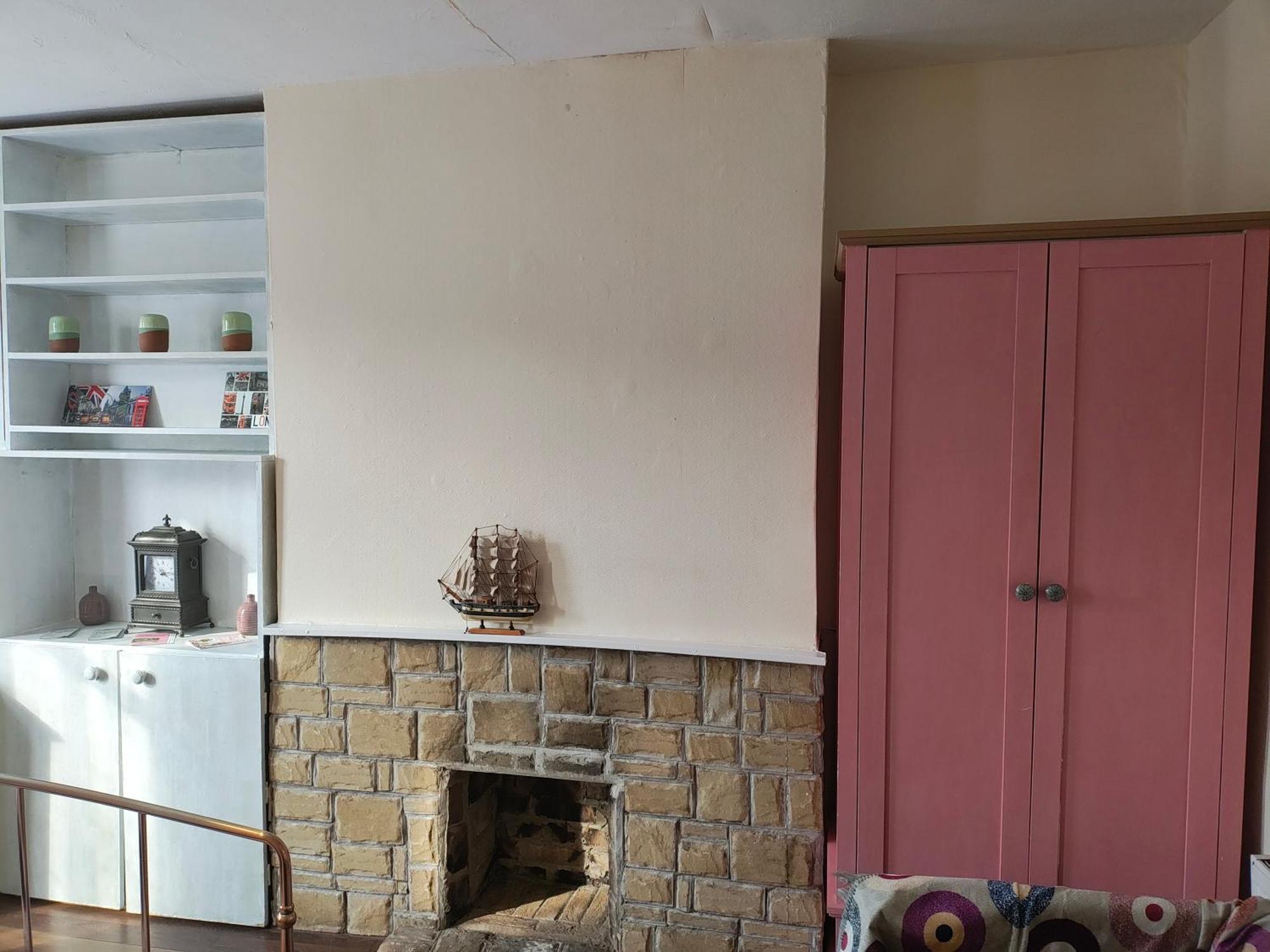 Elegant King Bed Get Away Guest house London