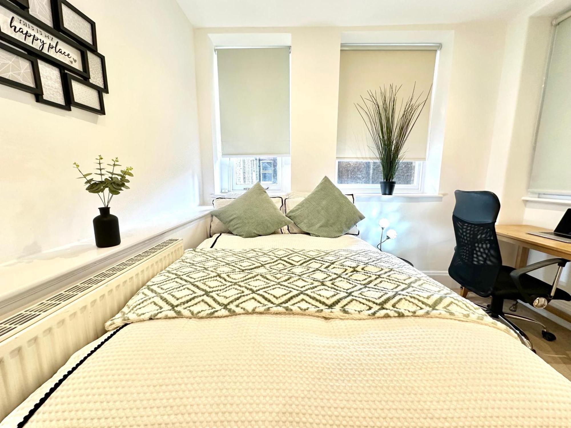 Beautiful Studio Baker Street Apartment