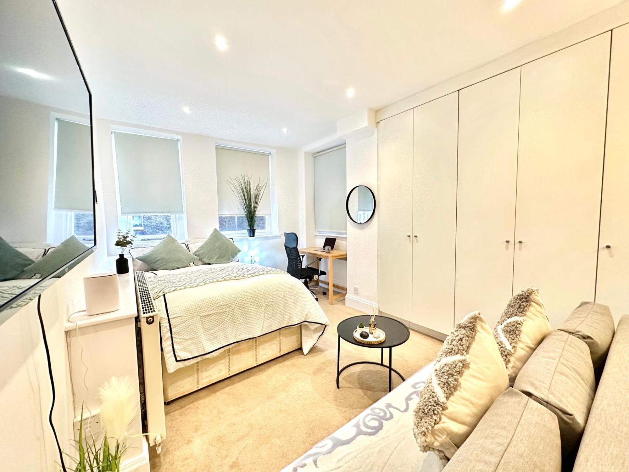 Beautiful Studio Baker Street Apartment London