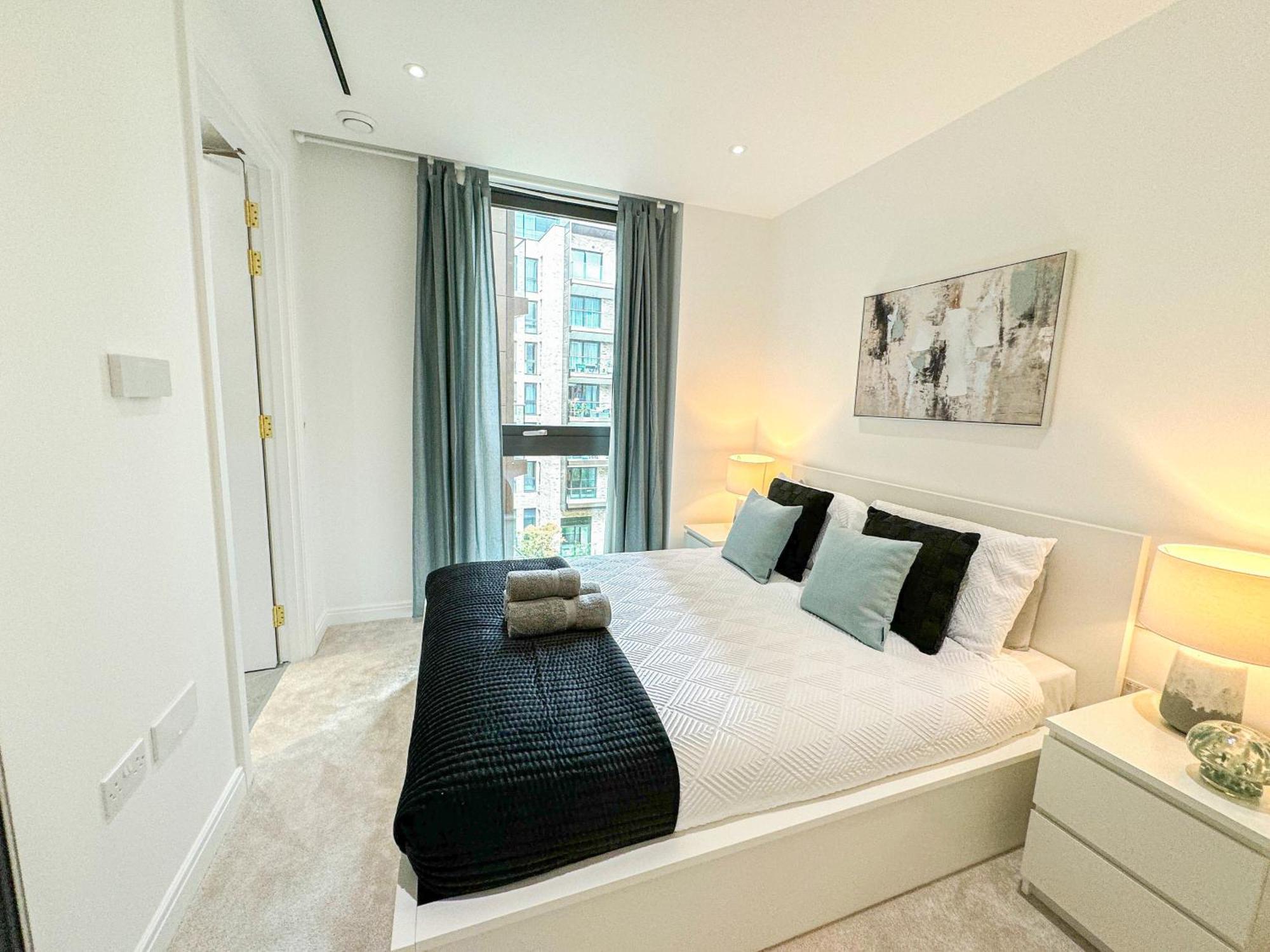 Lavish 2 Bedroom Flat With Private Balcony In Clerkenwell, Barbican * Londen