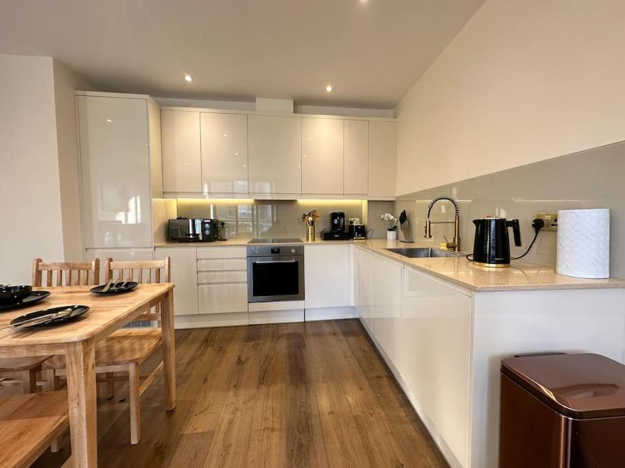 Apartment Stylish Riverside
