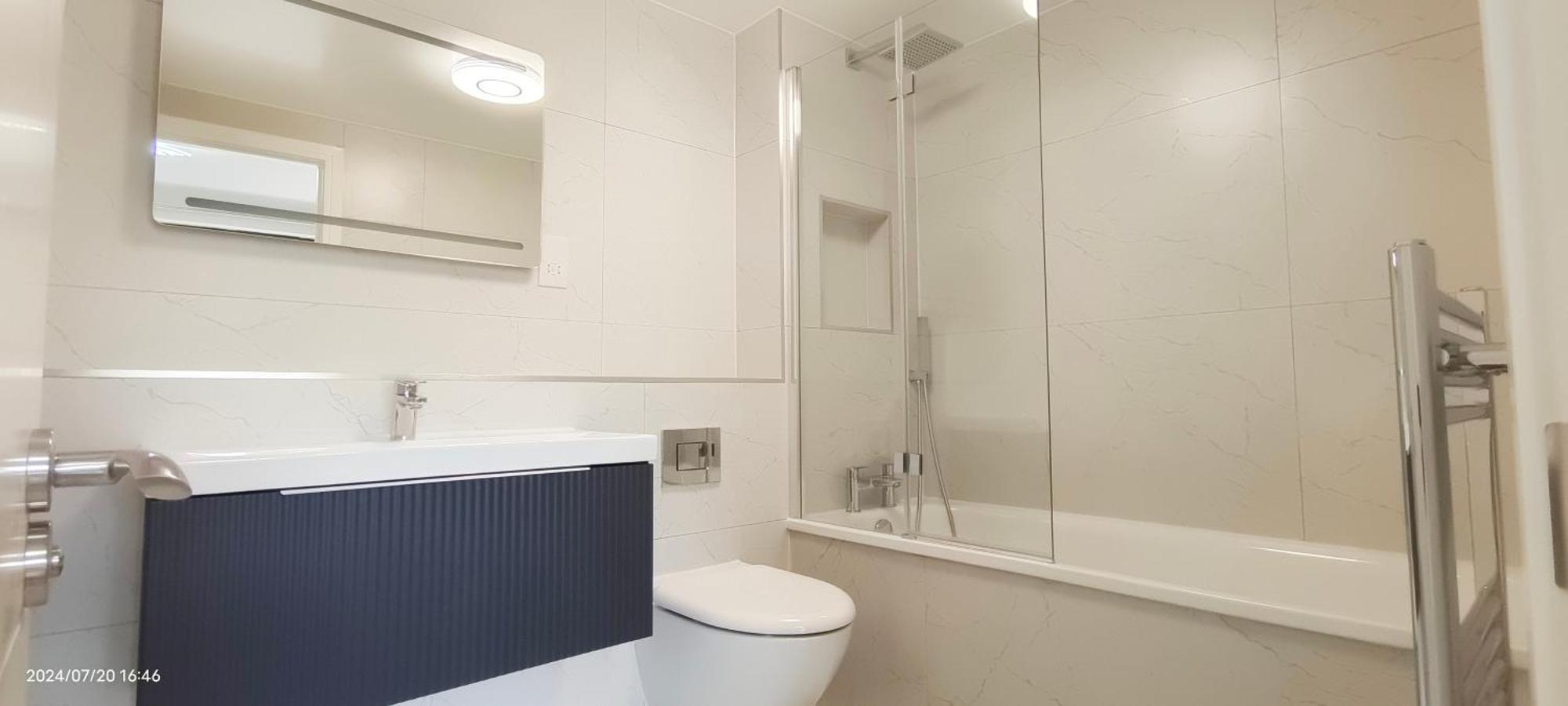 Luxurious And Modern 3b3b In Hammersmith London