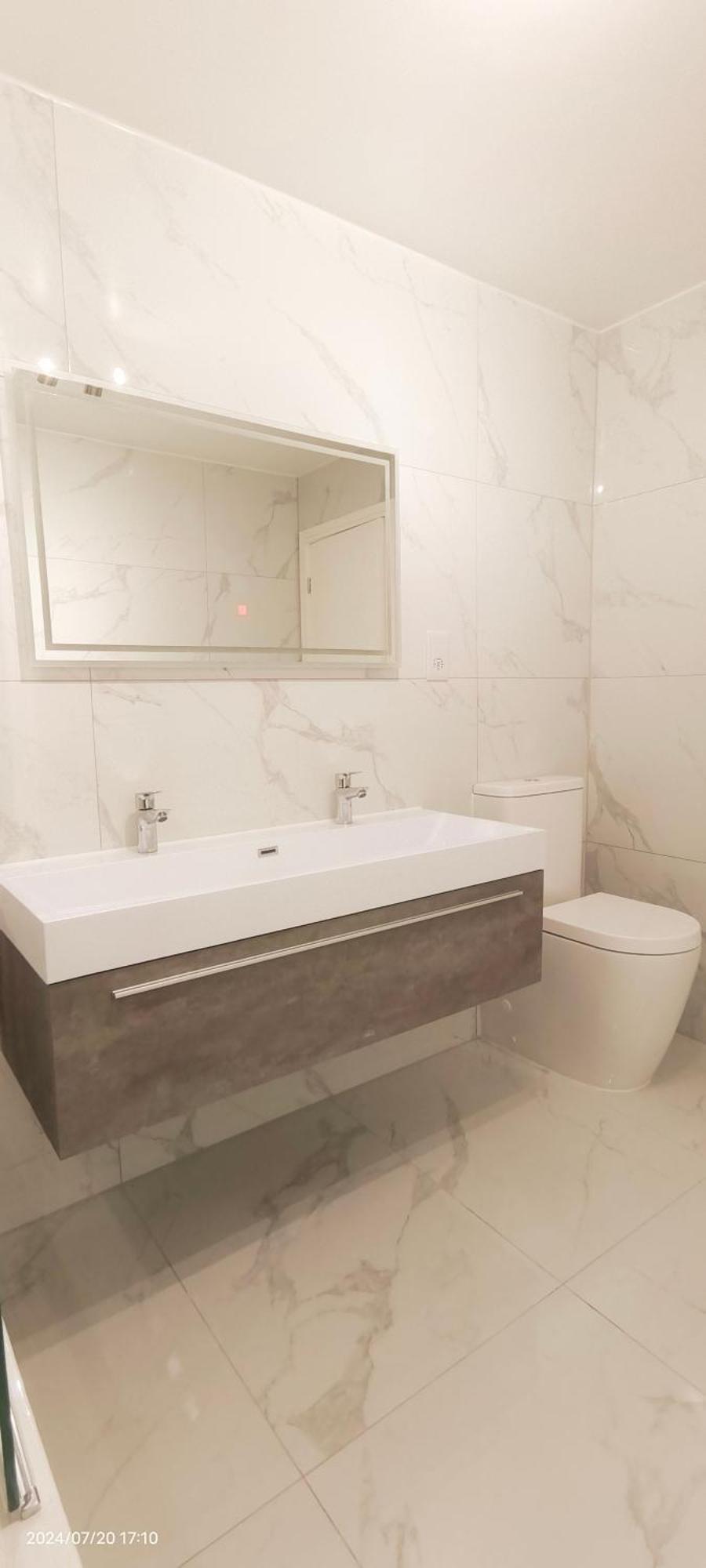 Appartement Spacious 2b2b With Garden Londen
