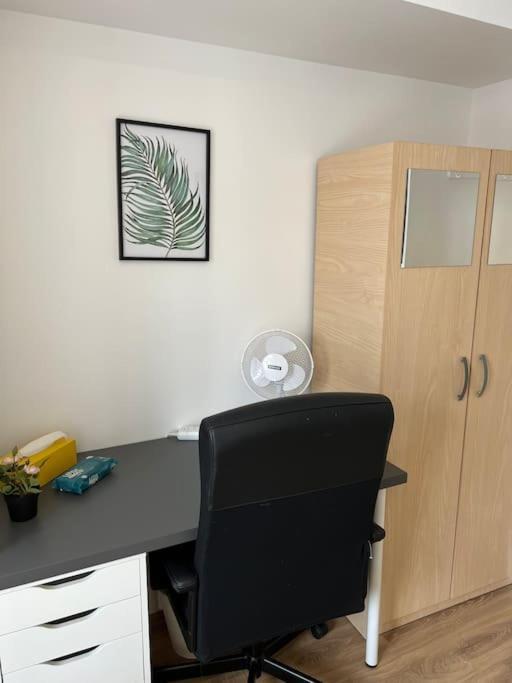 Lovely 4 Bedroom Spacious House In Camden Town-central Holiday home London