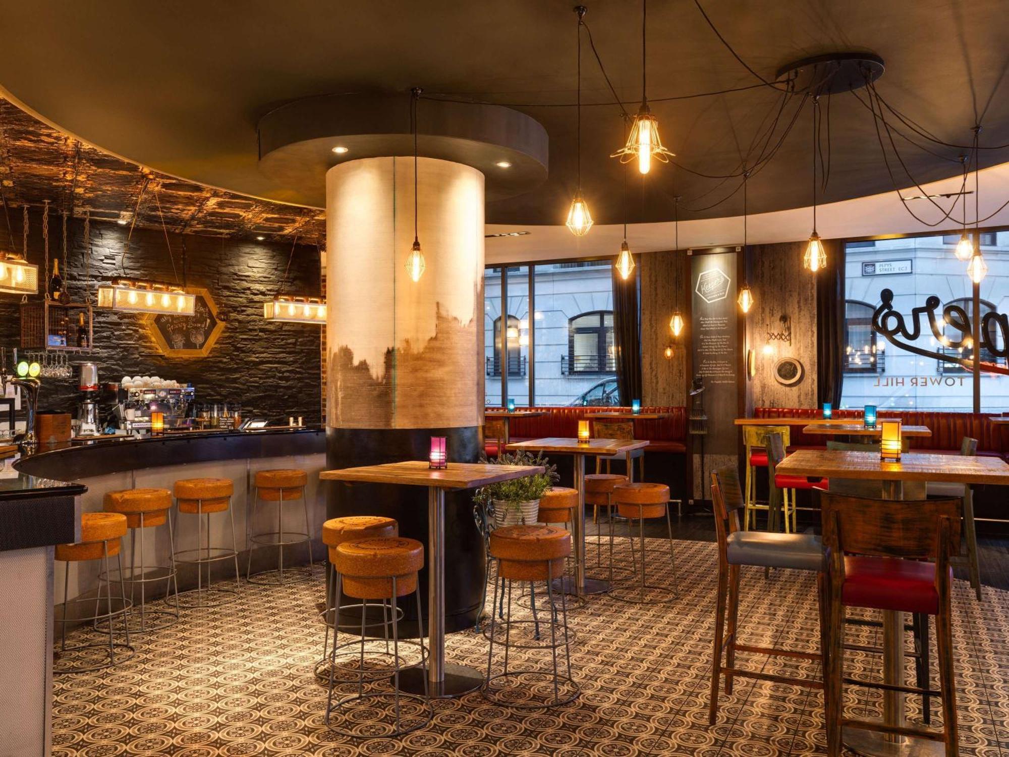 Hotel Novotel Tower Bridge 4*