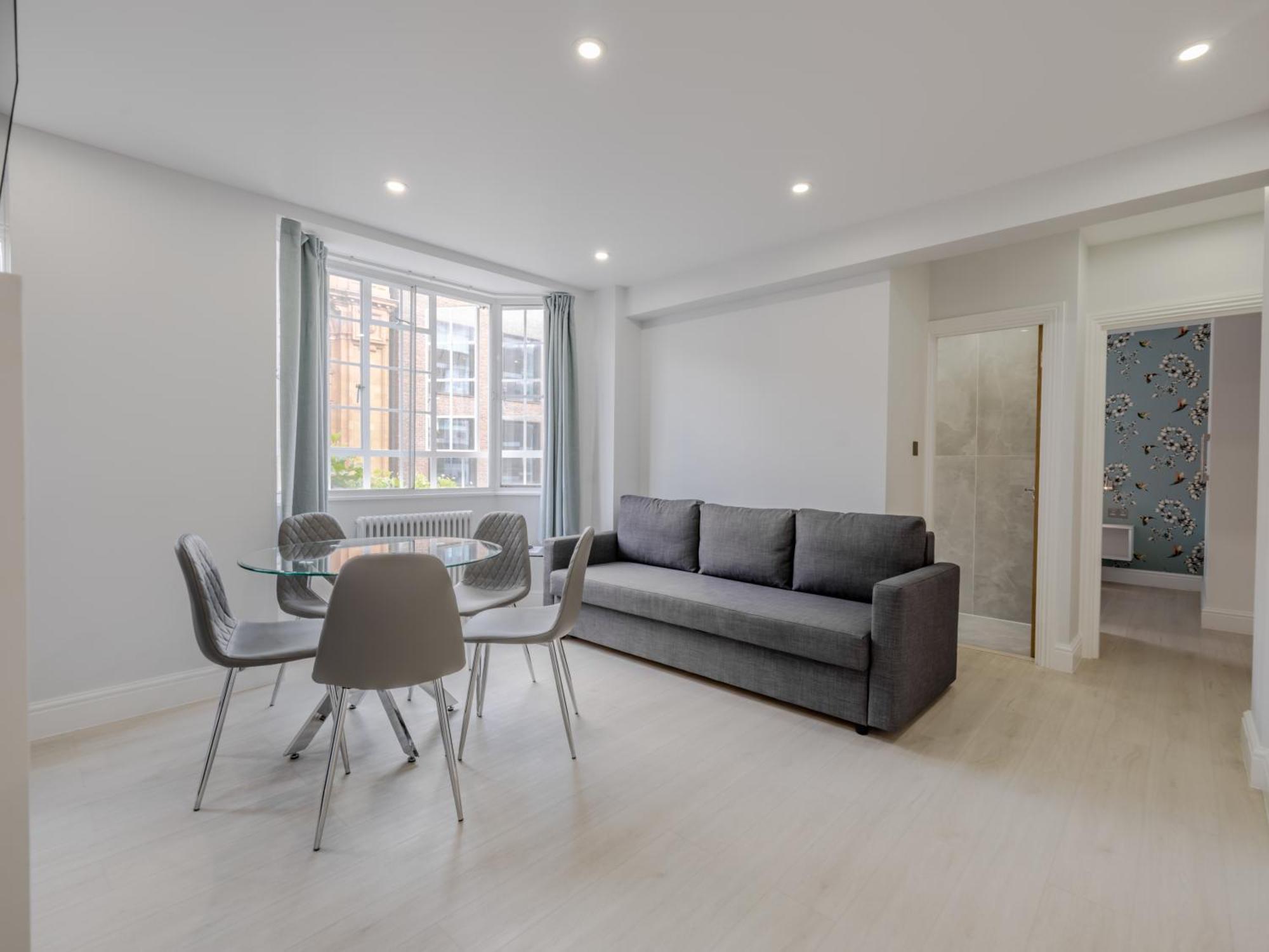 The Chelsea Cloisters Serviced Apartment *