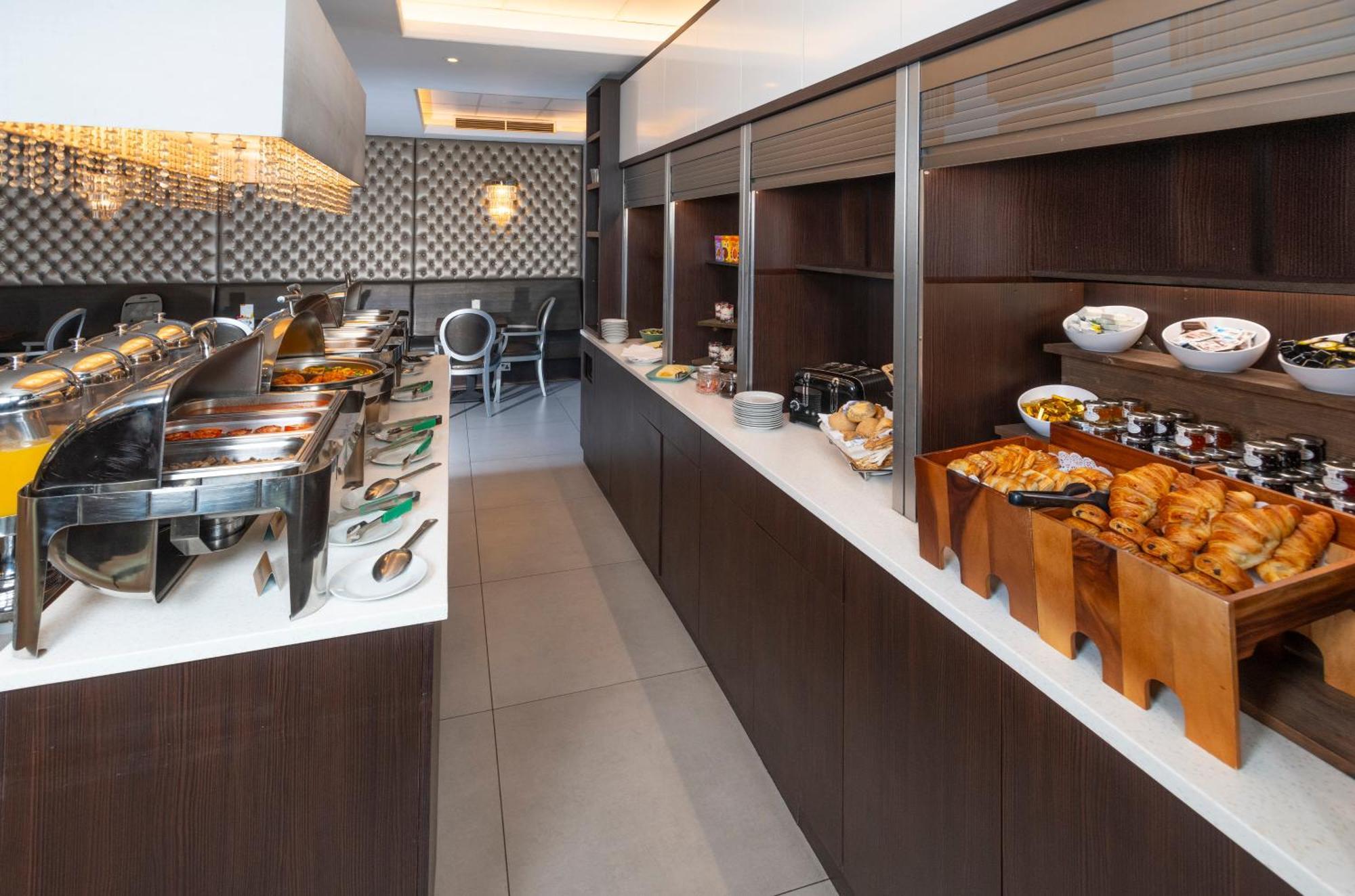 Hotel Western Chiswick Palace & 3*