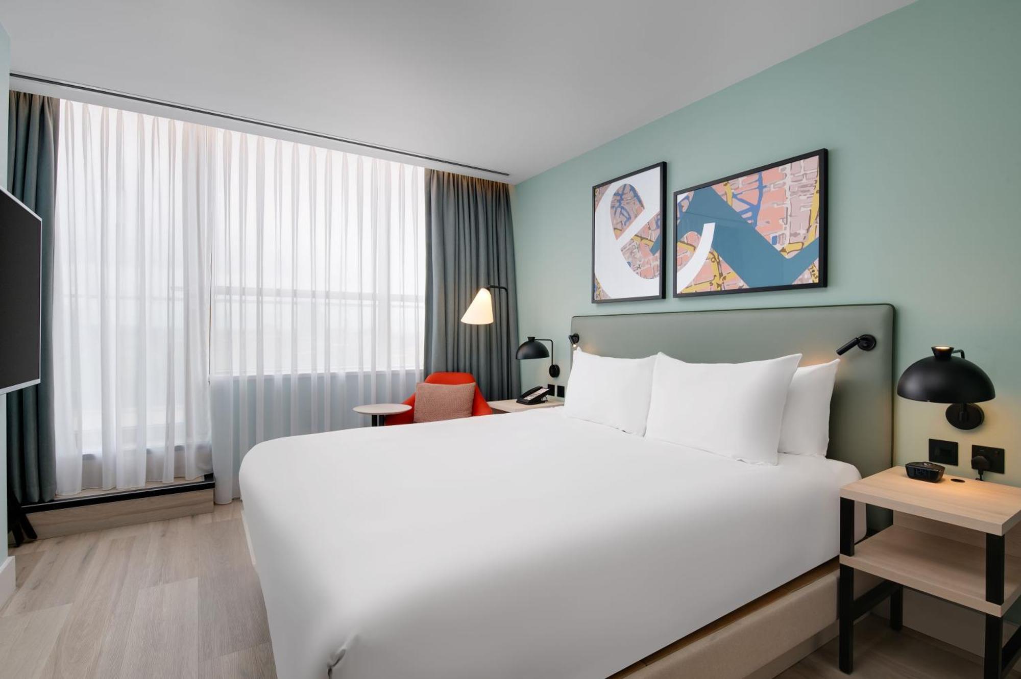 Hyatt Place East 4*
