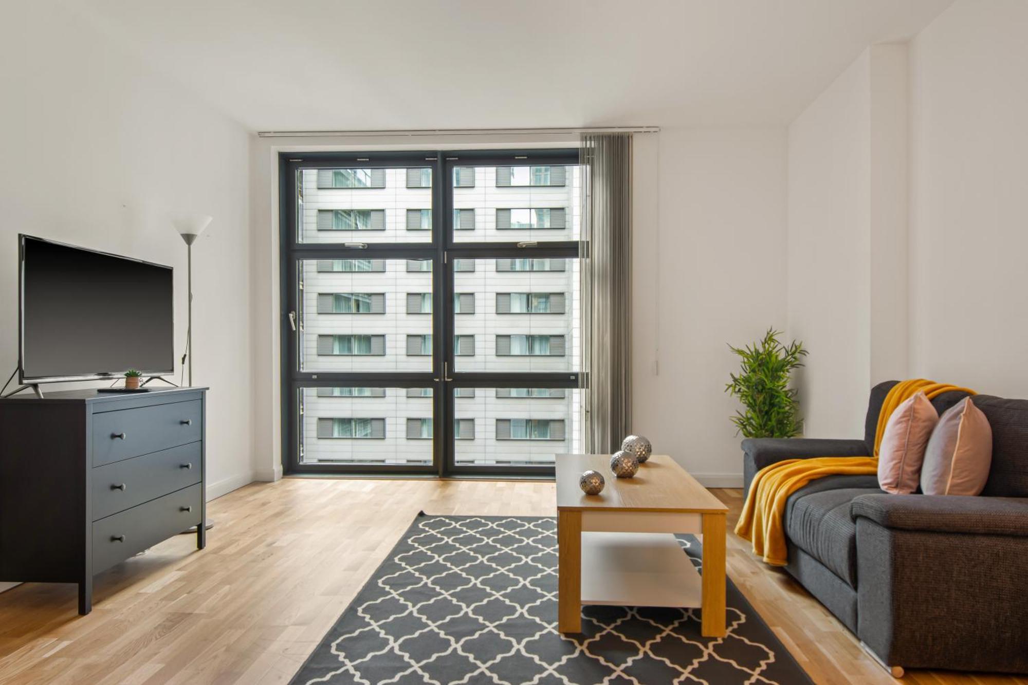 Apartment Mysquare South Quay One Bedroom Canary Wharf London