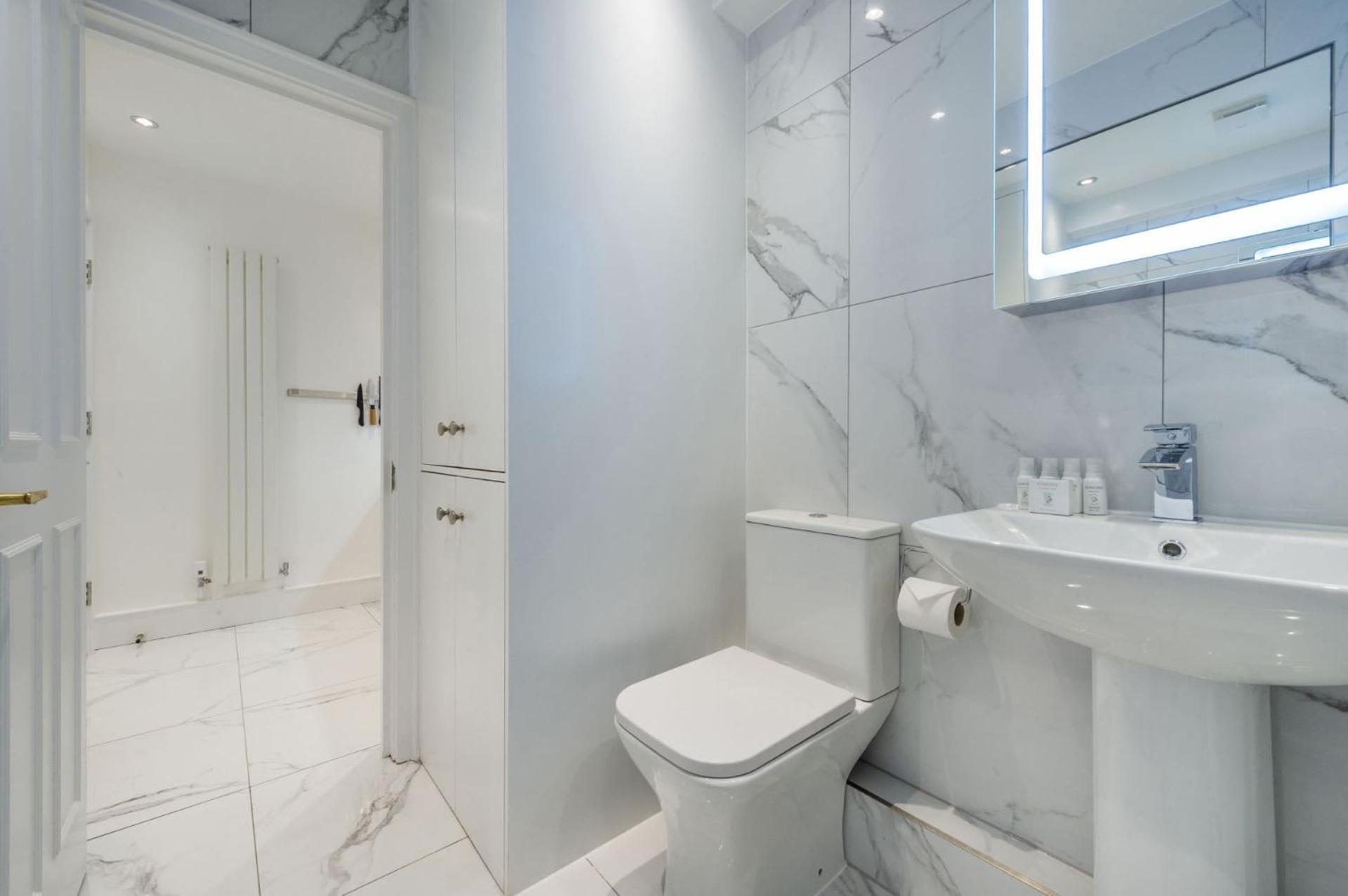 The Fairytale - Fitzrovia - By Frankie Says Apartment London