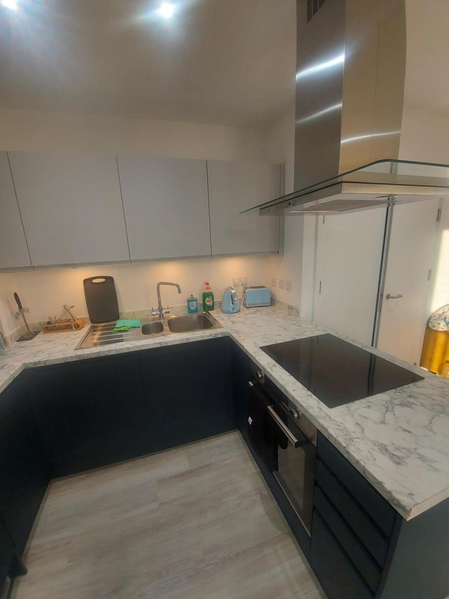 Modern Penthouse 2 Bedroom Flat In Stockwell - Brixton Apartment London