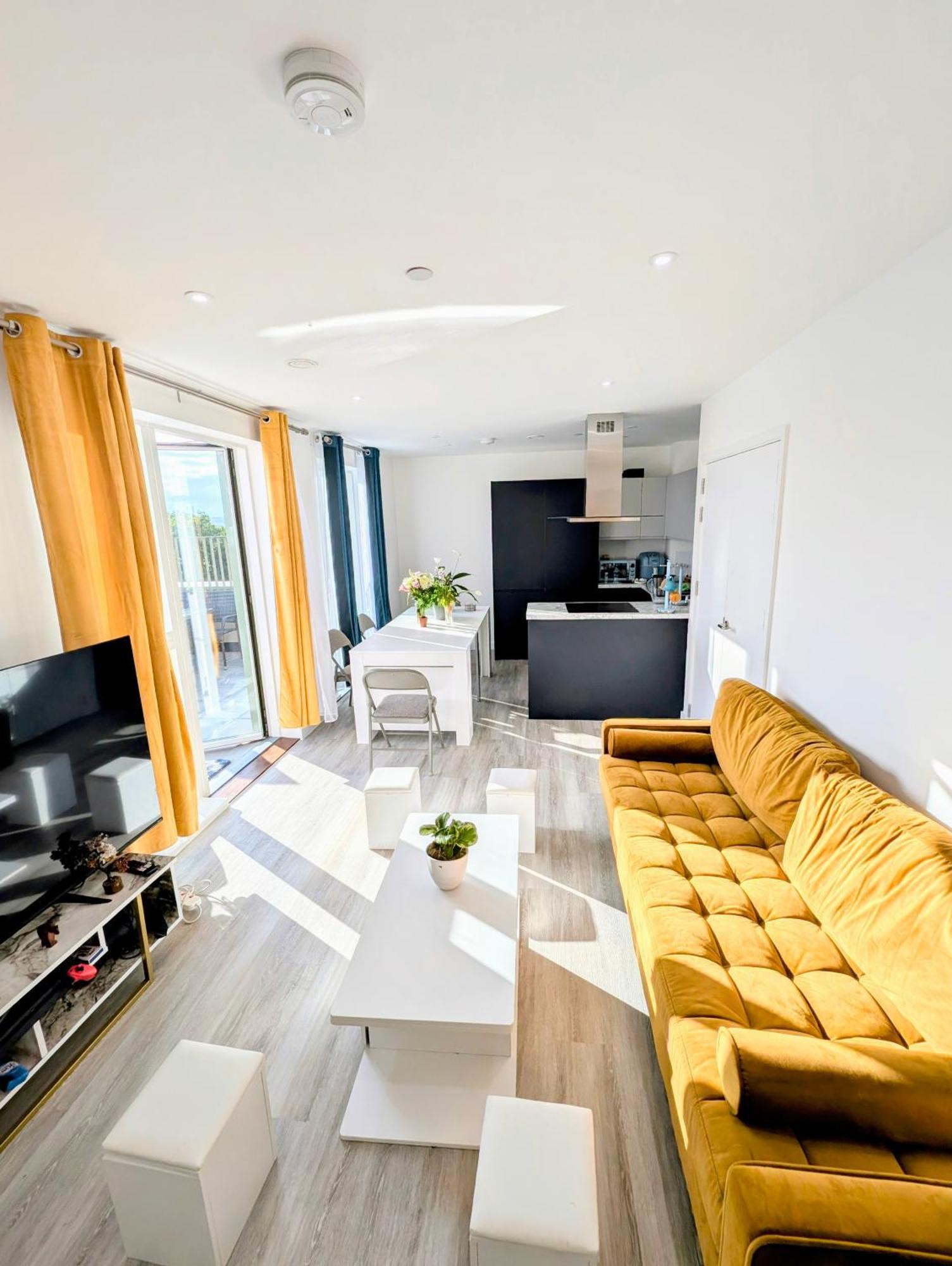 Modern Penthouse 2 Bedroom Flat In Stockwell - Brixton * London
