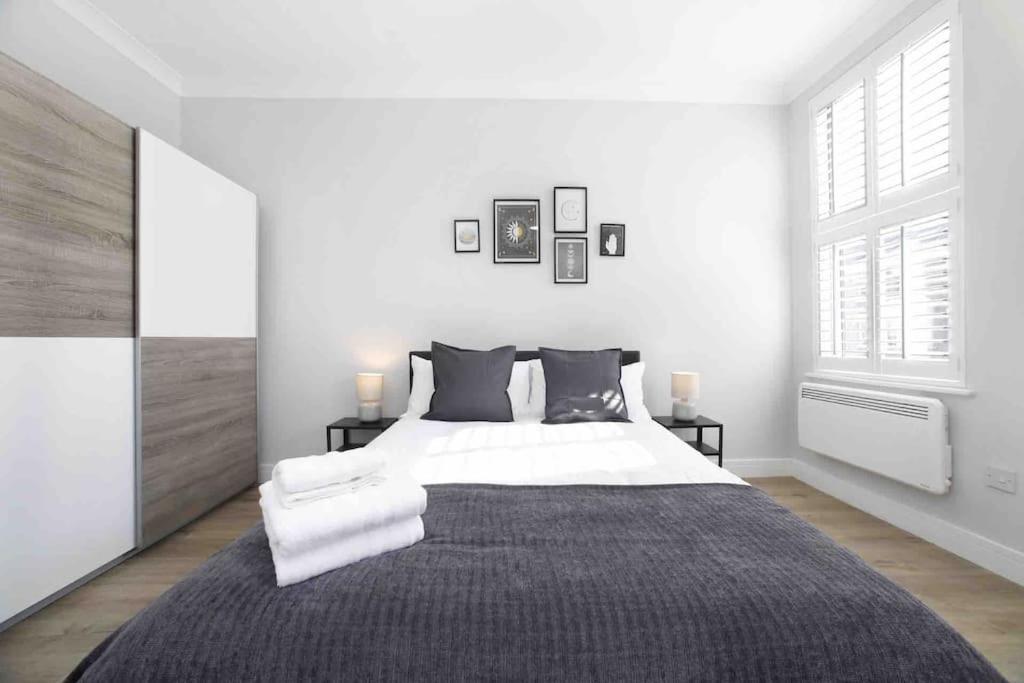 Sheperd's Bush Modern 40m2 * London