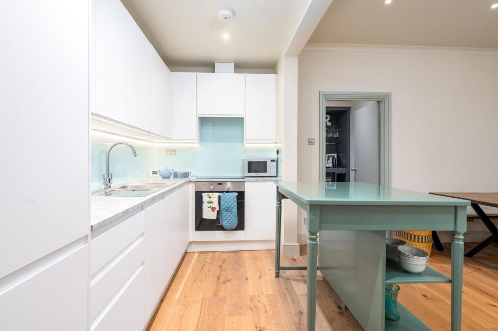Capital Wetherby Place Apartment *