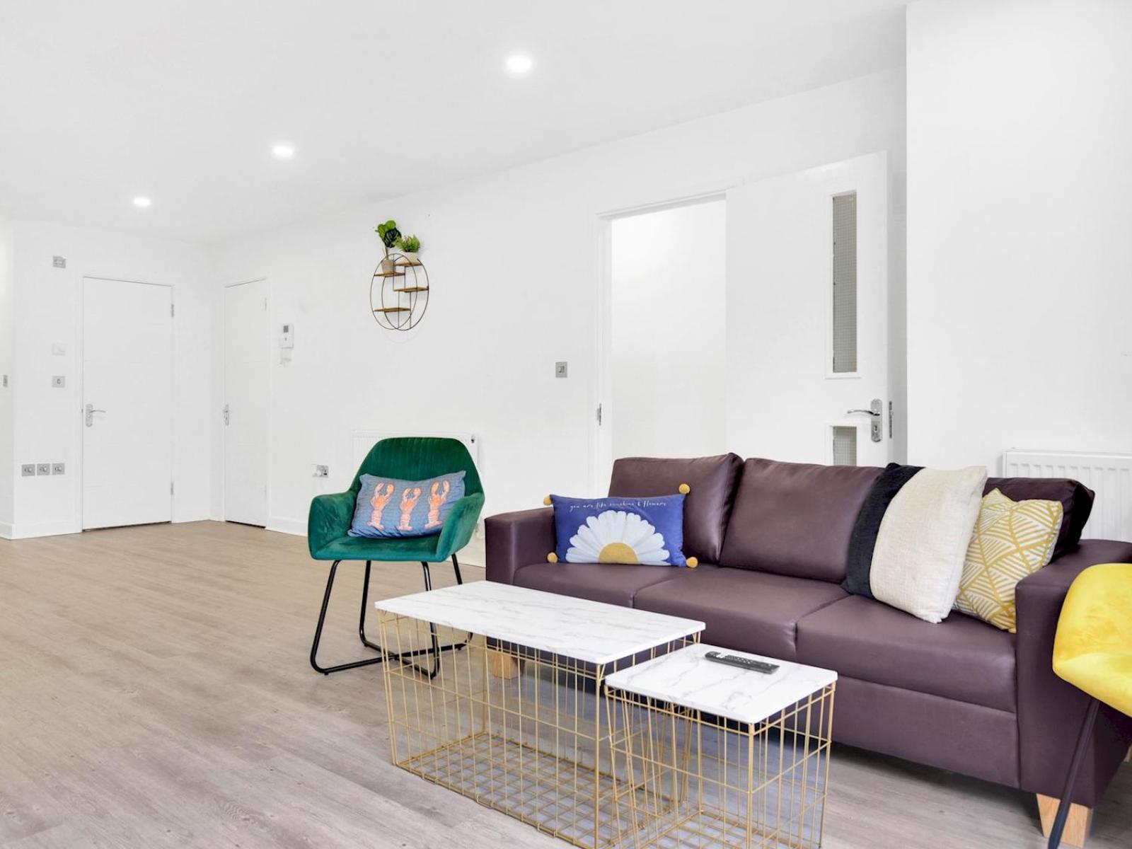 Pass The Keys Canning Town Excel Centre Balcony Holiday home *