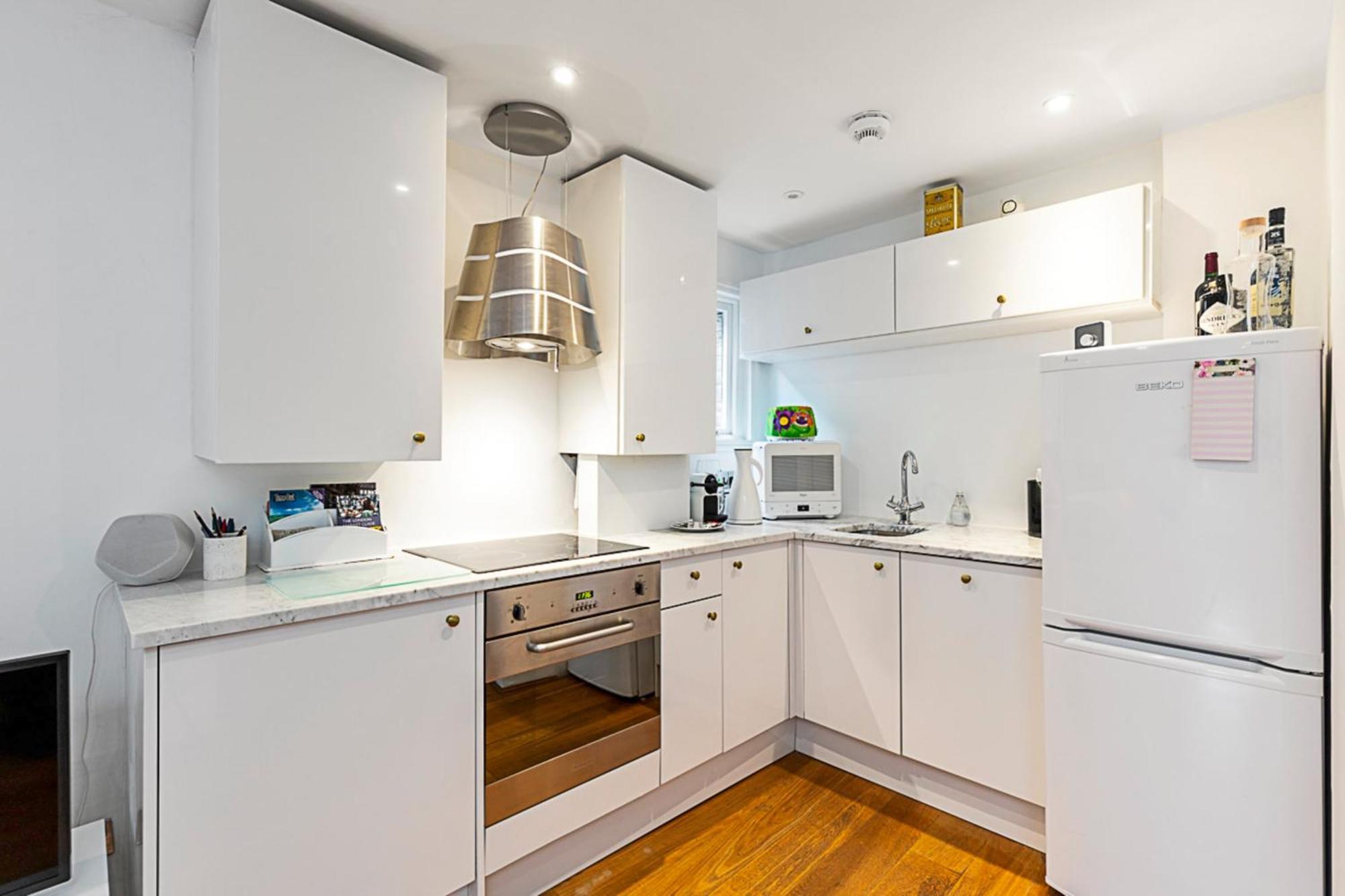 Parsons Modern One Bedroom Flat Apartment *