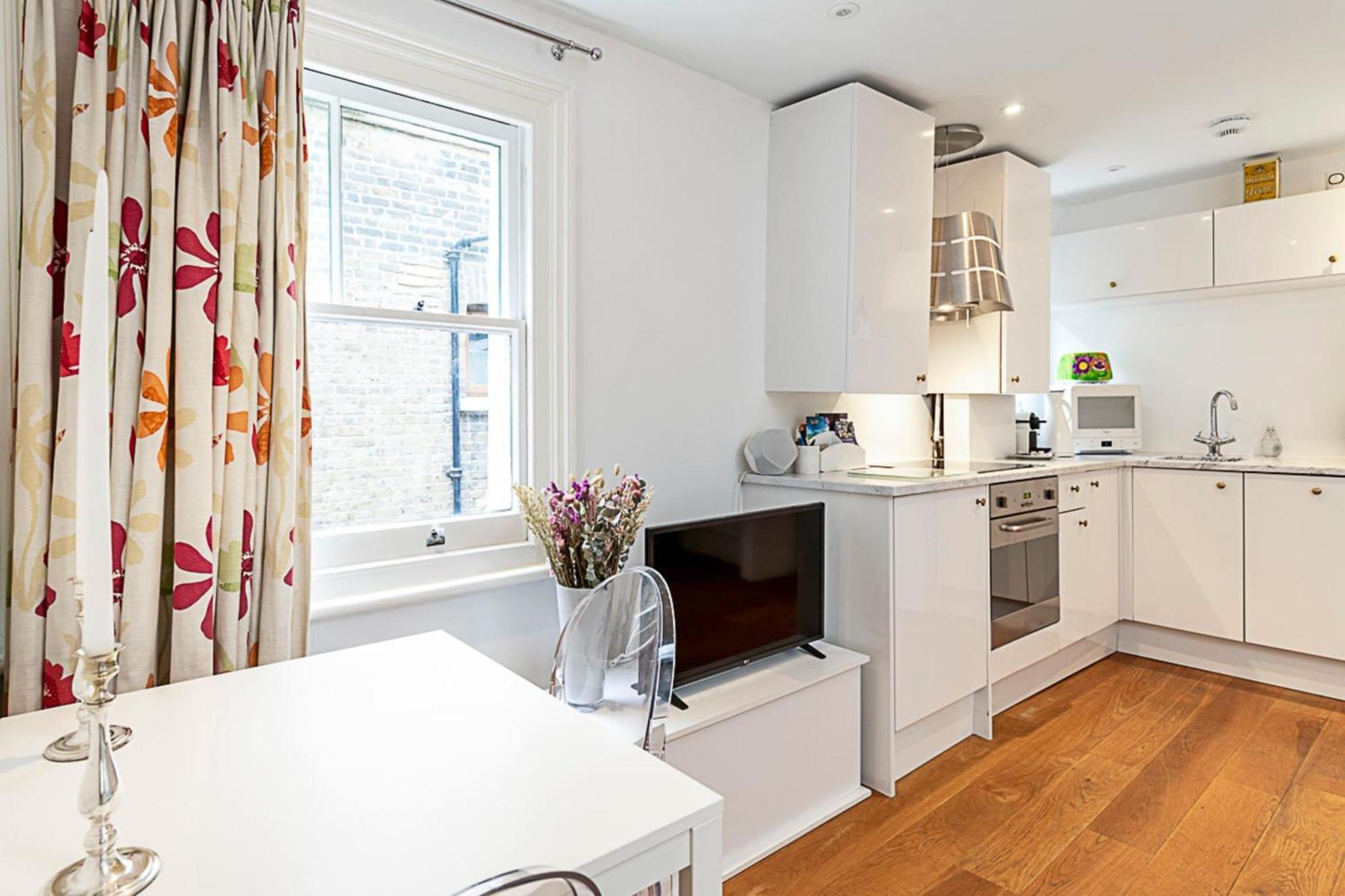 Parsons Modern One Bedroom Flat London