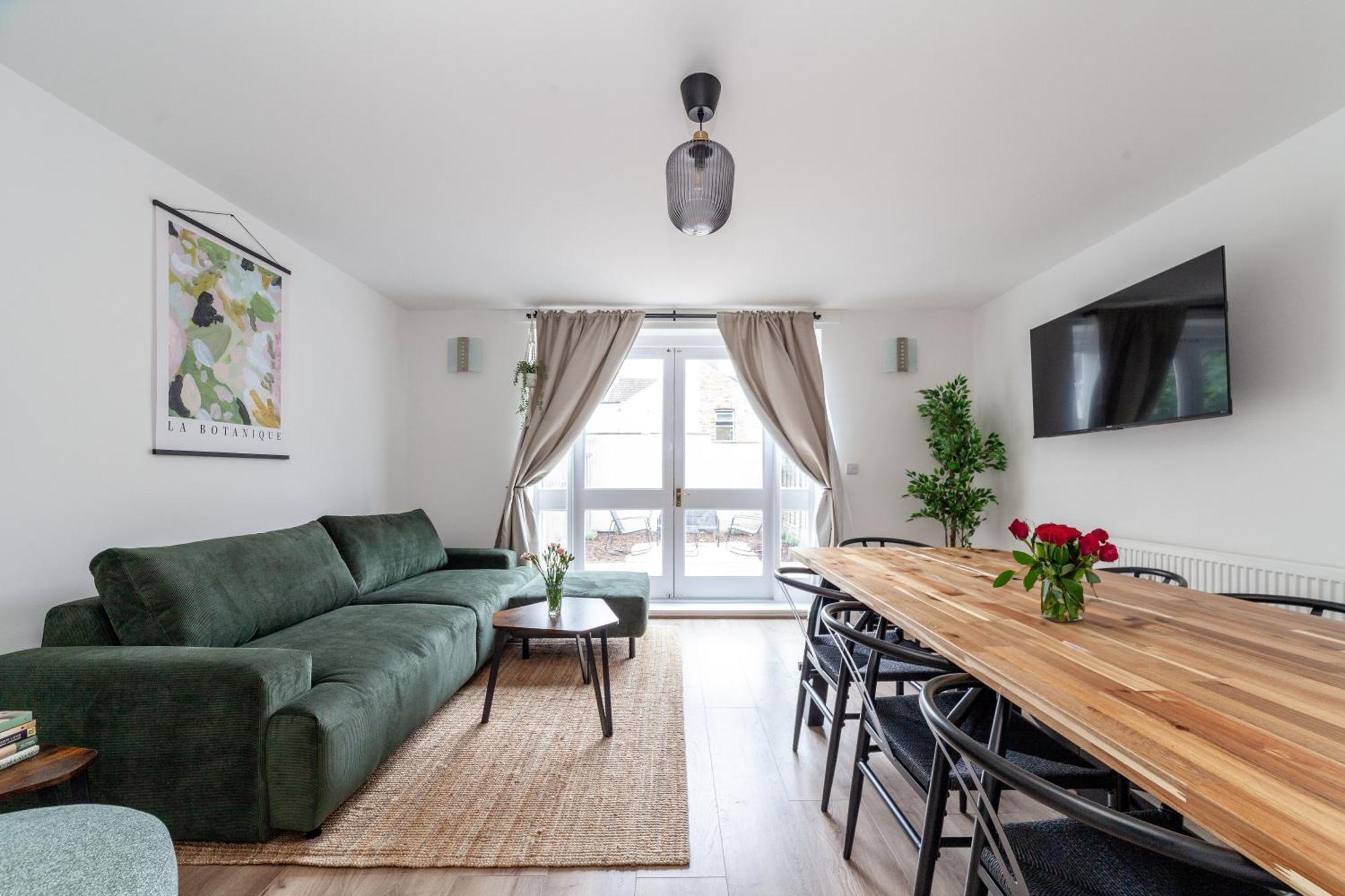 Ferienhaus Arte Serviced Stratford - 3 Bedrooms 2 Bathrooms London, Stratford, Maryland, Free Parking, Garden, Weekly Or Monthly - Up To 8 Guests