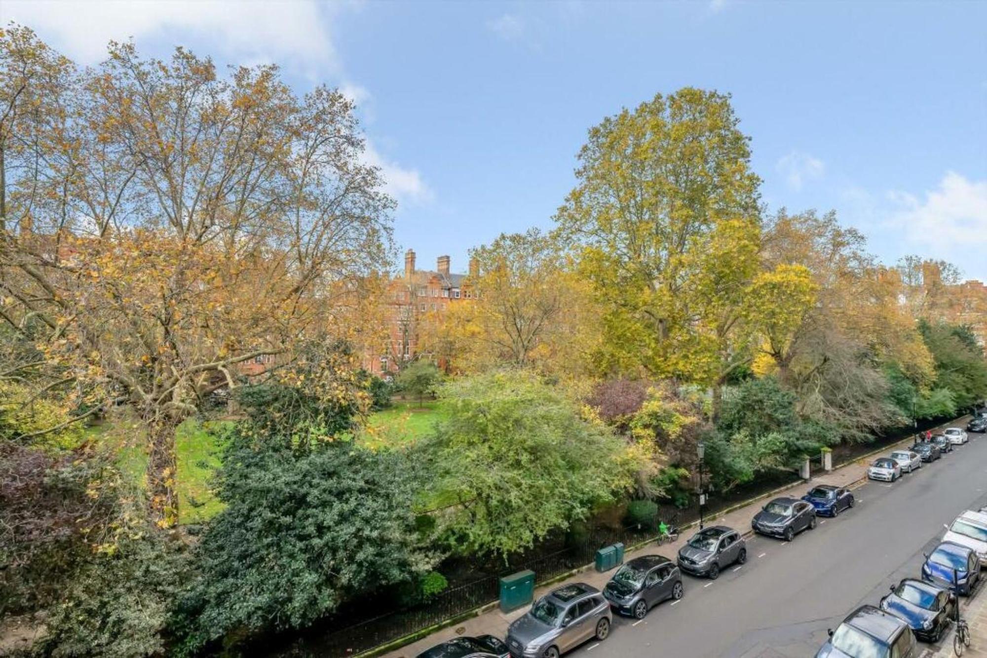 Knightsbridge Flat 3 Bed London