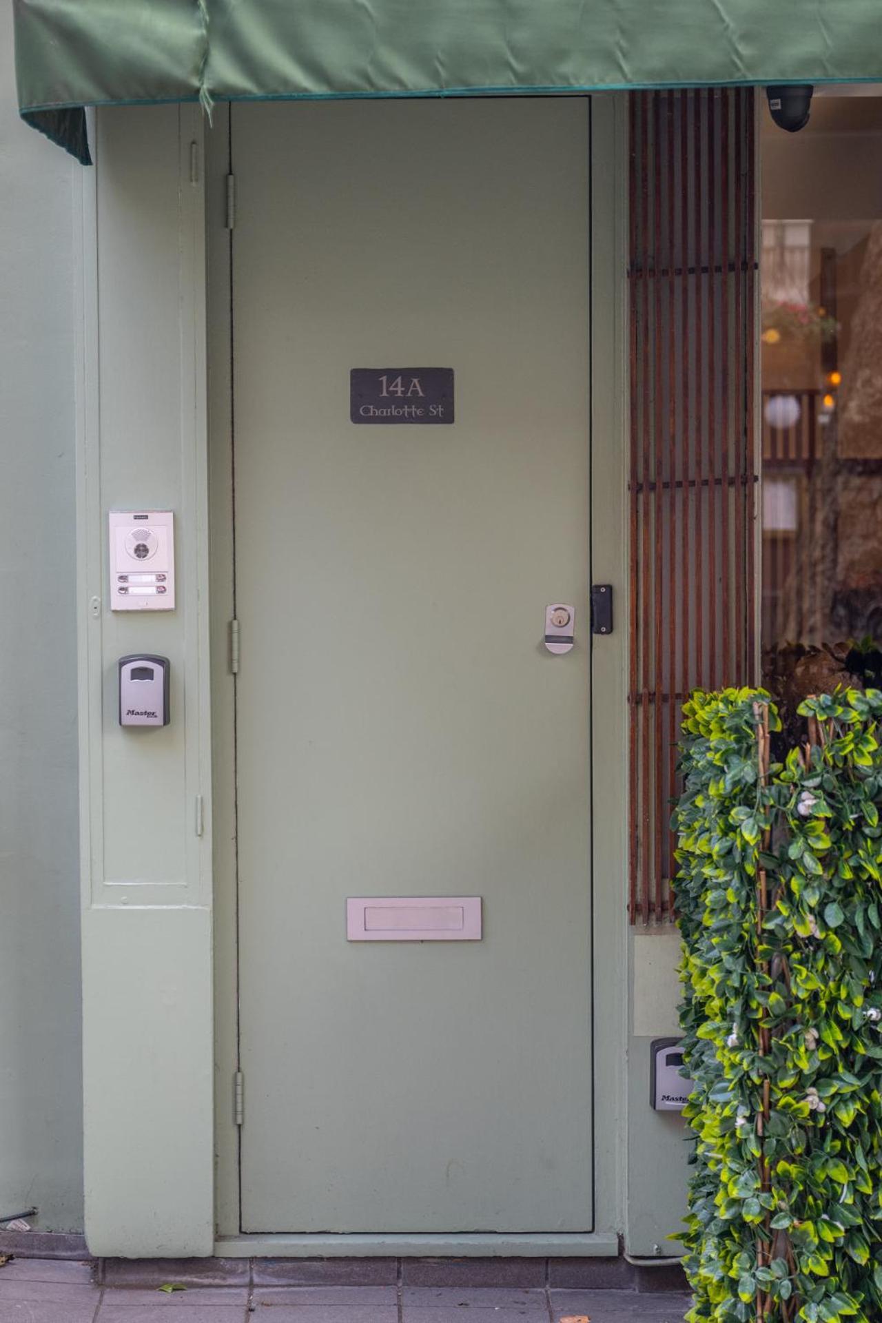 Apartment Modern 2 Bed Charlotte Street On 3rd Floor