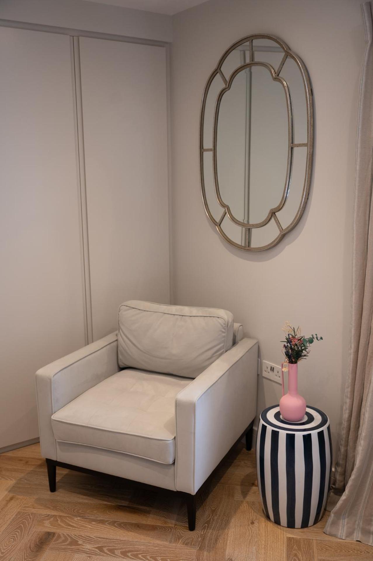 Modern 2 Bed Charlotte Street On 3rd Floor Apartamento