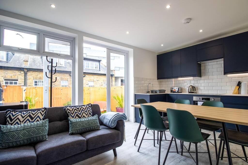 Apartment Spacious 3 Bed 3 Bath Aldgate