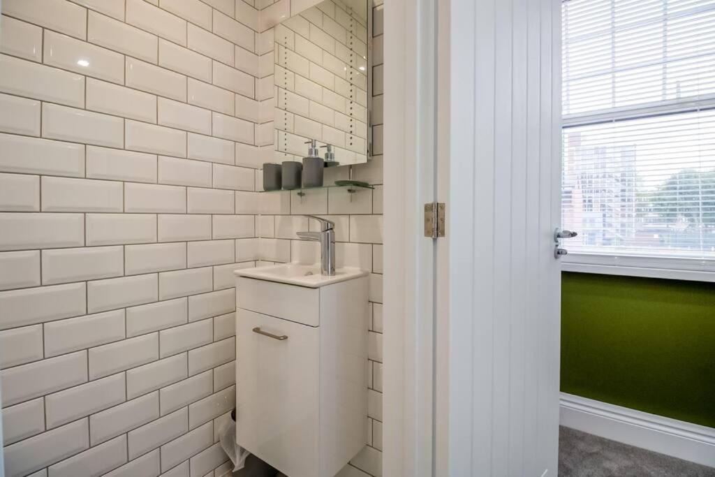 Apartment Spacious 3 Bed 3 Bath Aldgate