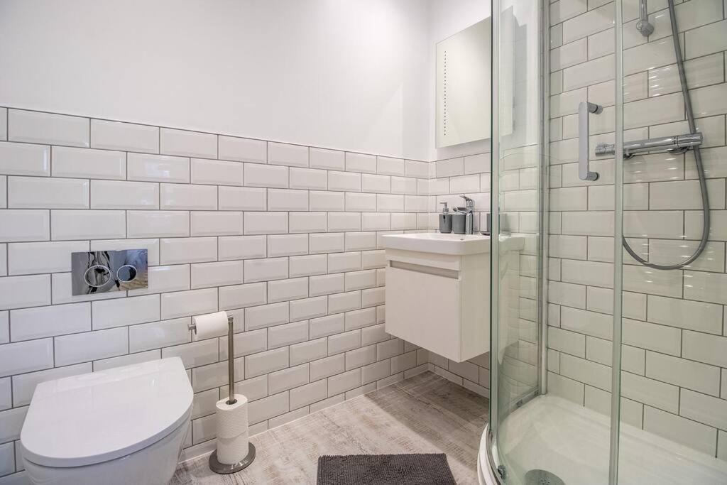Apartment Spacious 3 Bed 3 Bath Aldgate