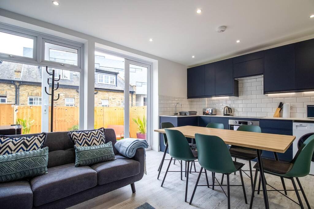 Apartment Spacious 3 Bed 3 Bath Aldgate London