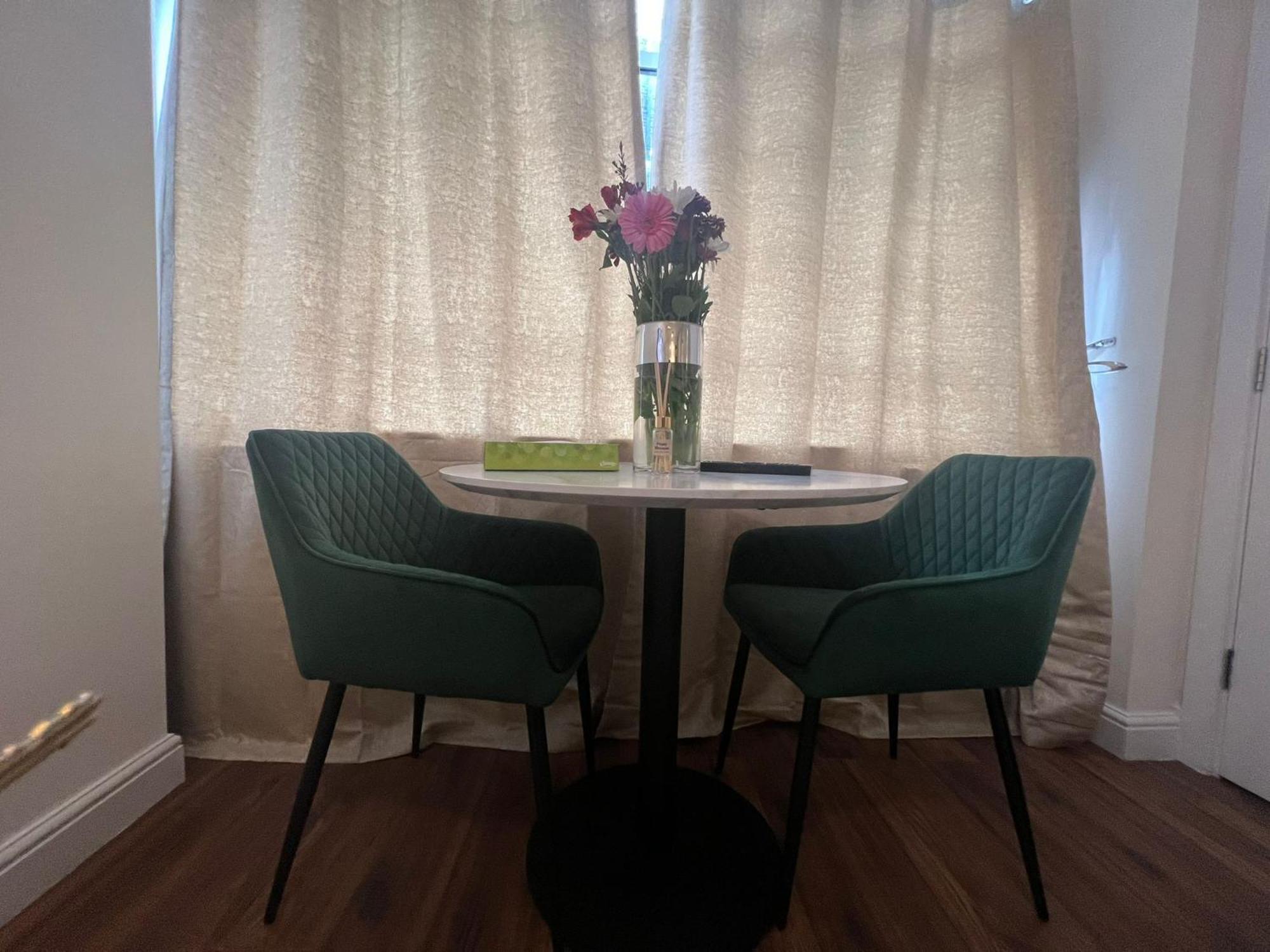 Beautiful One Bedroom Close To Harrods * London