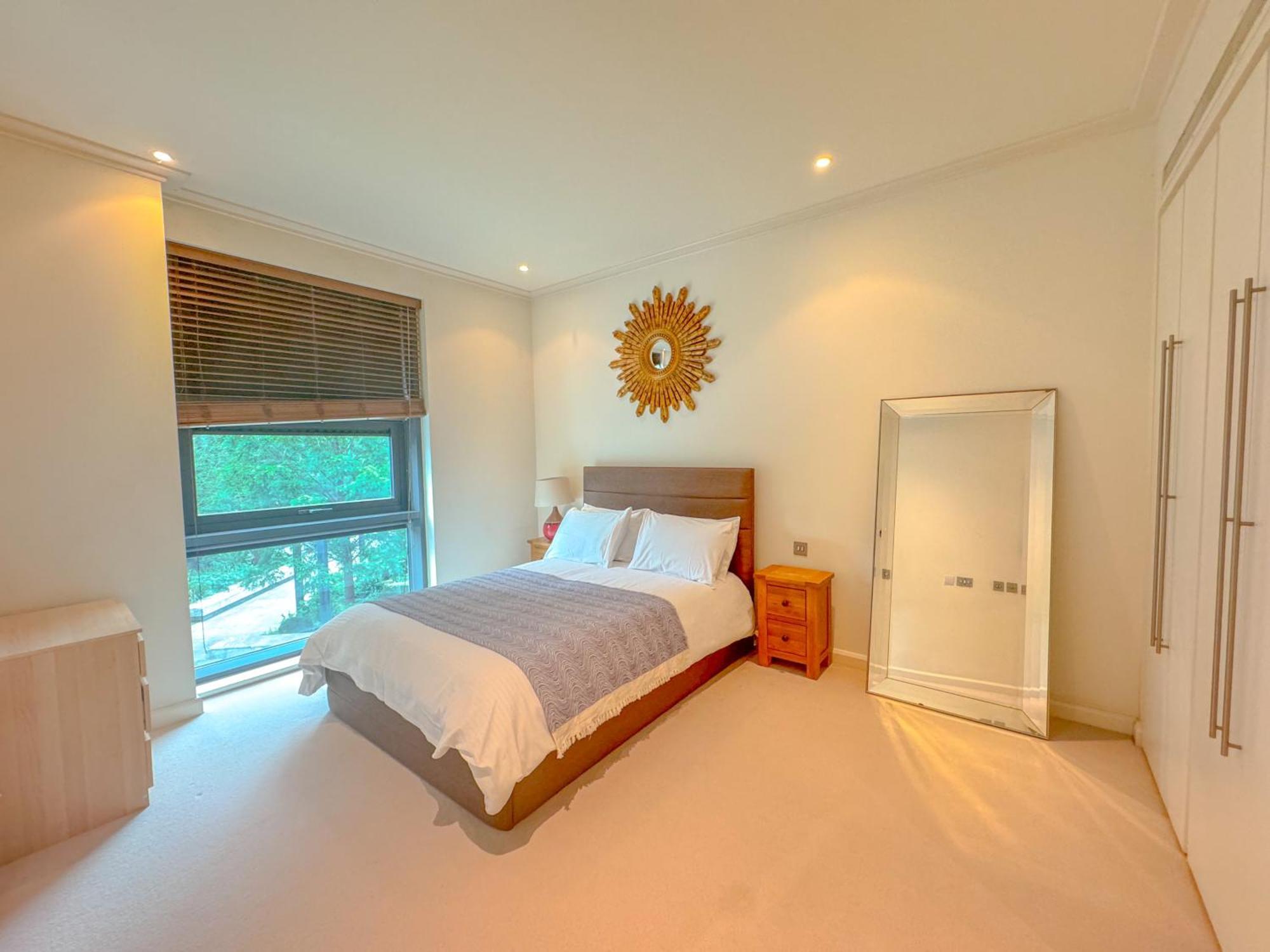 Horizon Canary Wharf Apartments * London