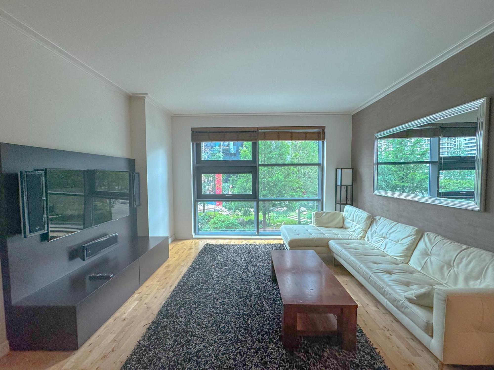 Horizon Canary Wharf Apartments * London