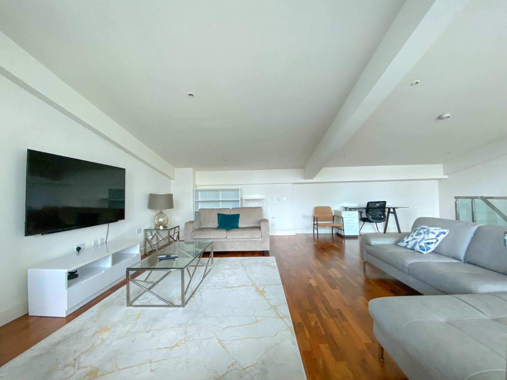 Horizon Canary Wharf Apartments *