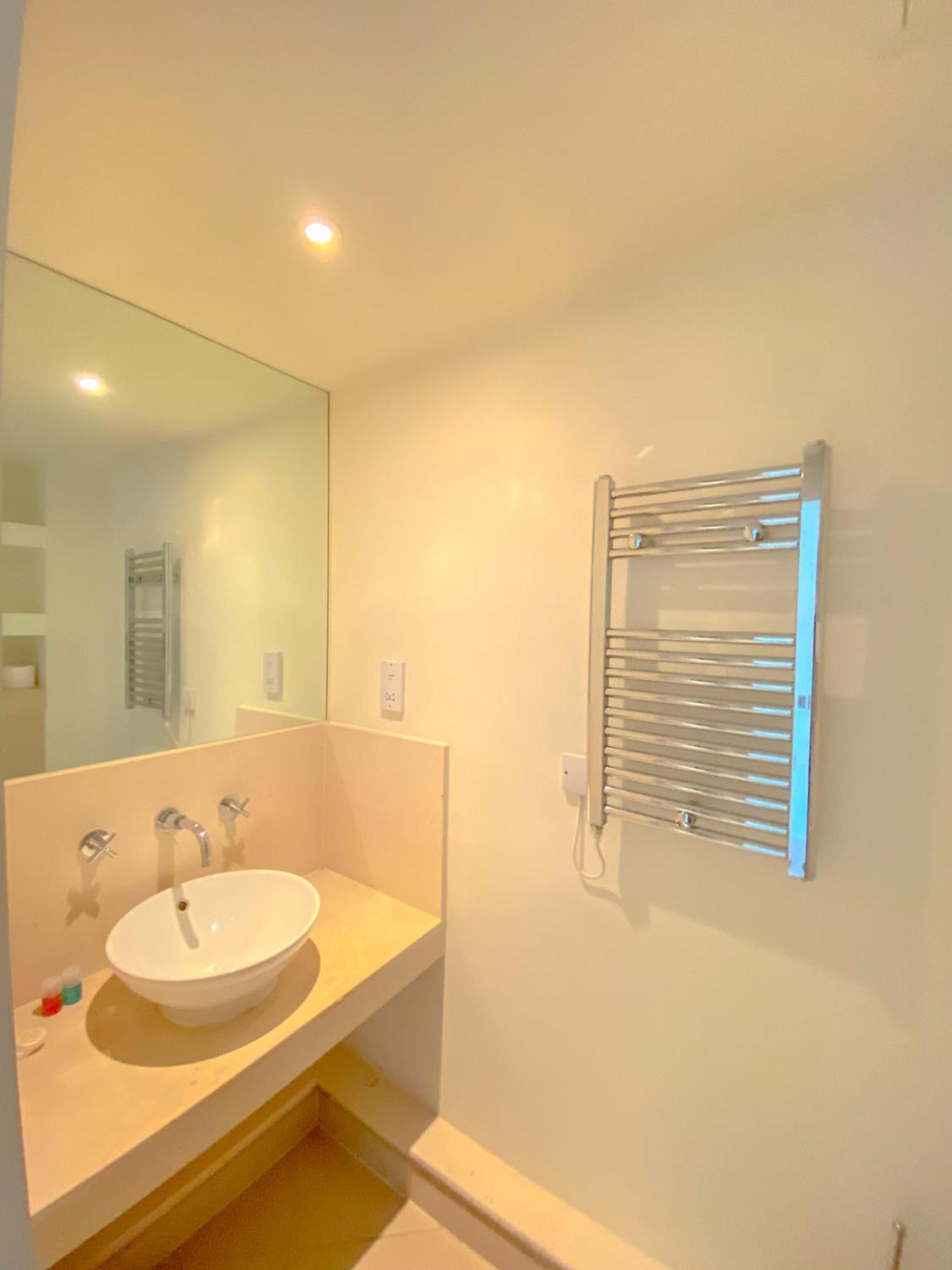 Horizon Canary Wharf Apartments Apartment