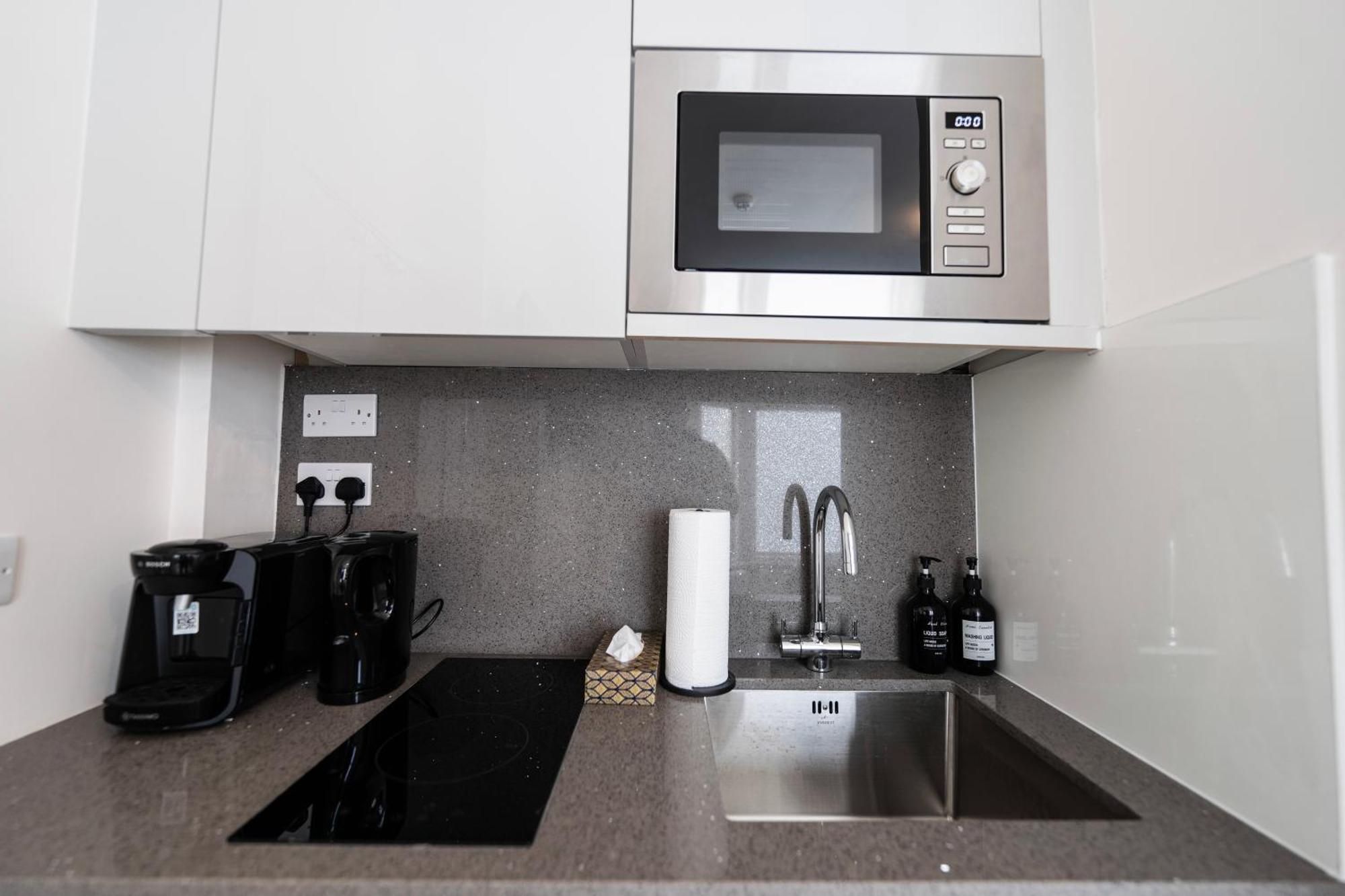 Fulham Luxury Close To Underground Newly Refurbished Hr * Londen
