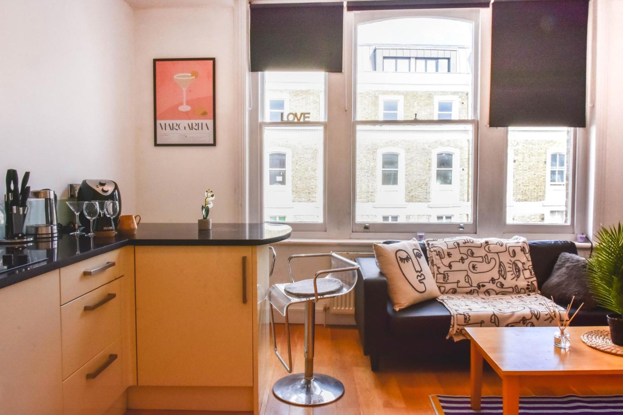 Apartment Putney , Modern-flawless !