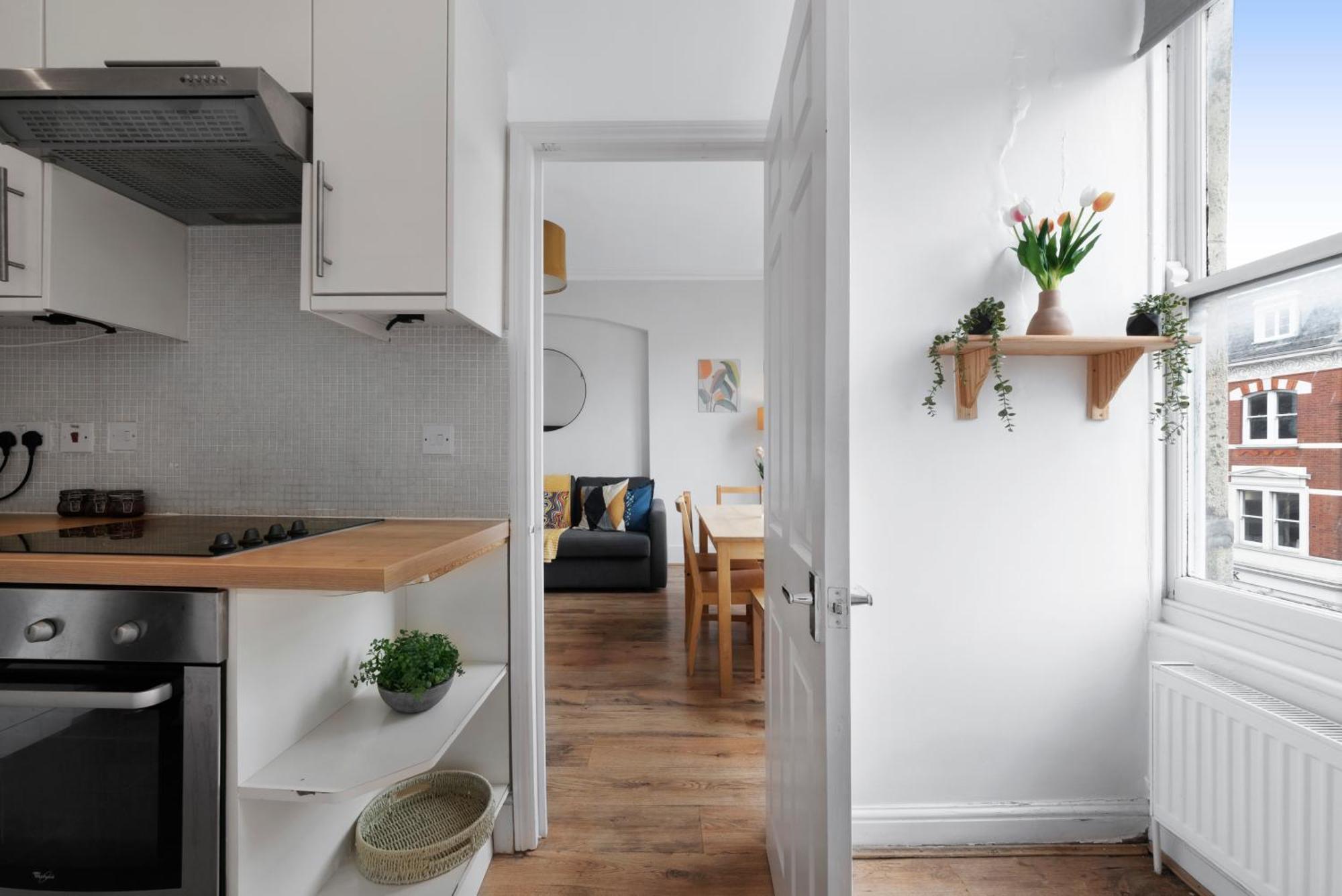 Two Bedroom Muswell Hill - Second Floor * London