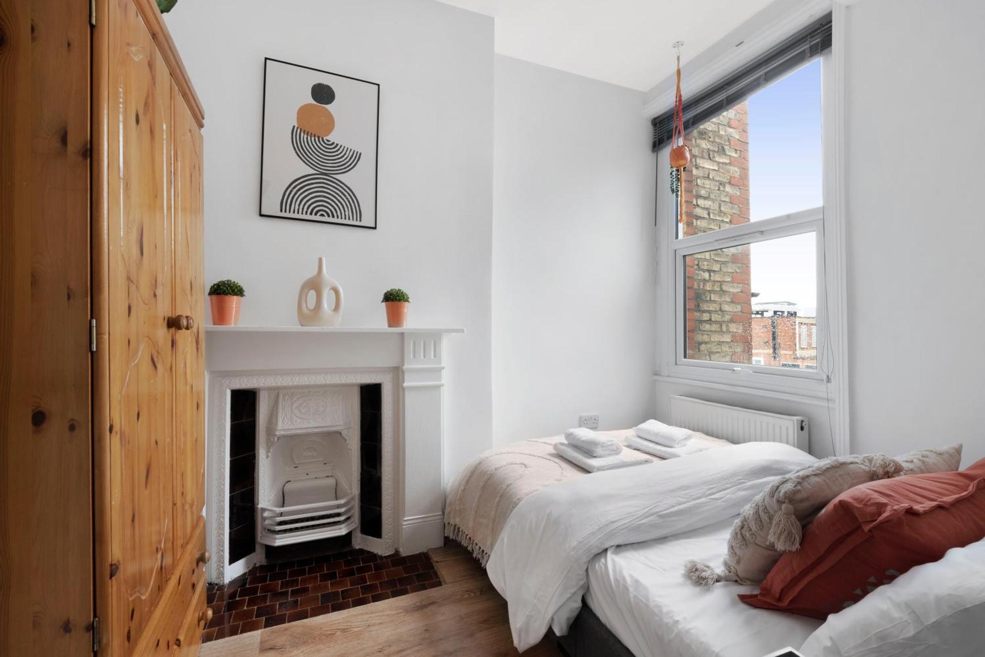 Two Bedroom Muswell Hill - Second Floor Apartment
