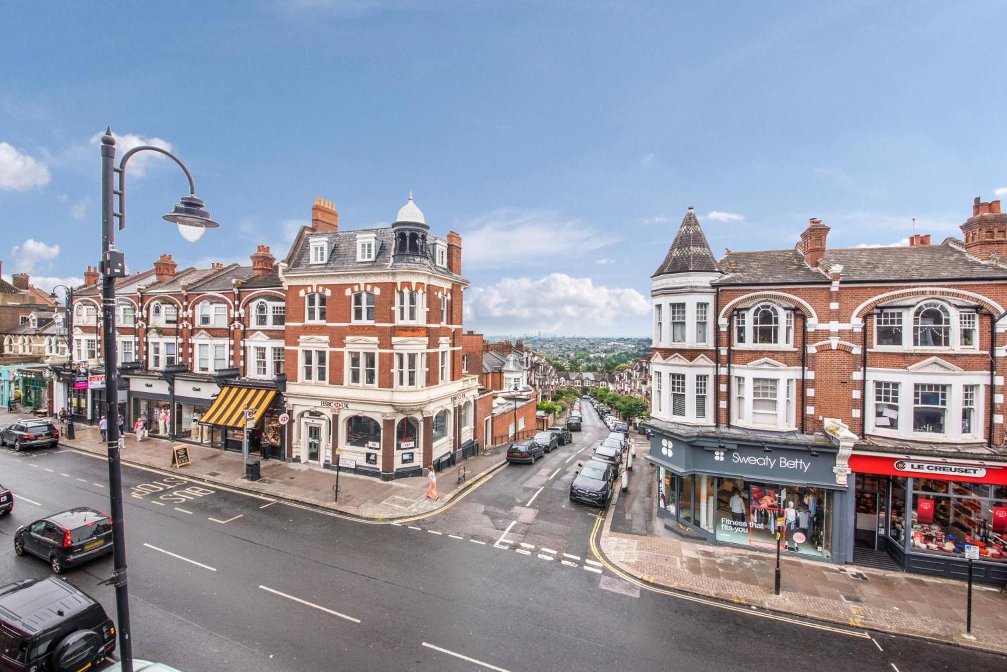 Two Bedroom Muswell Hill - Second Floor Apartment
