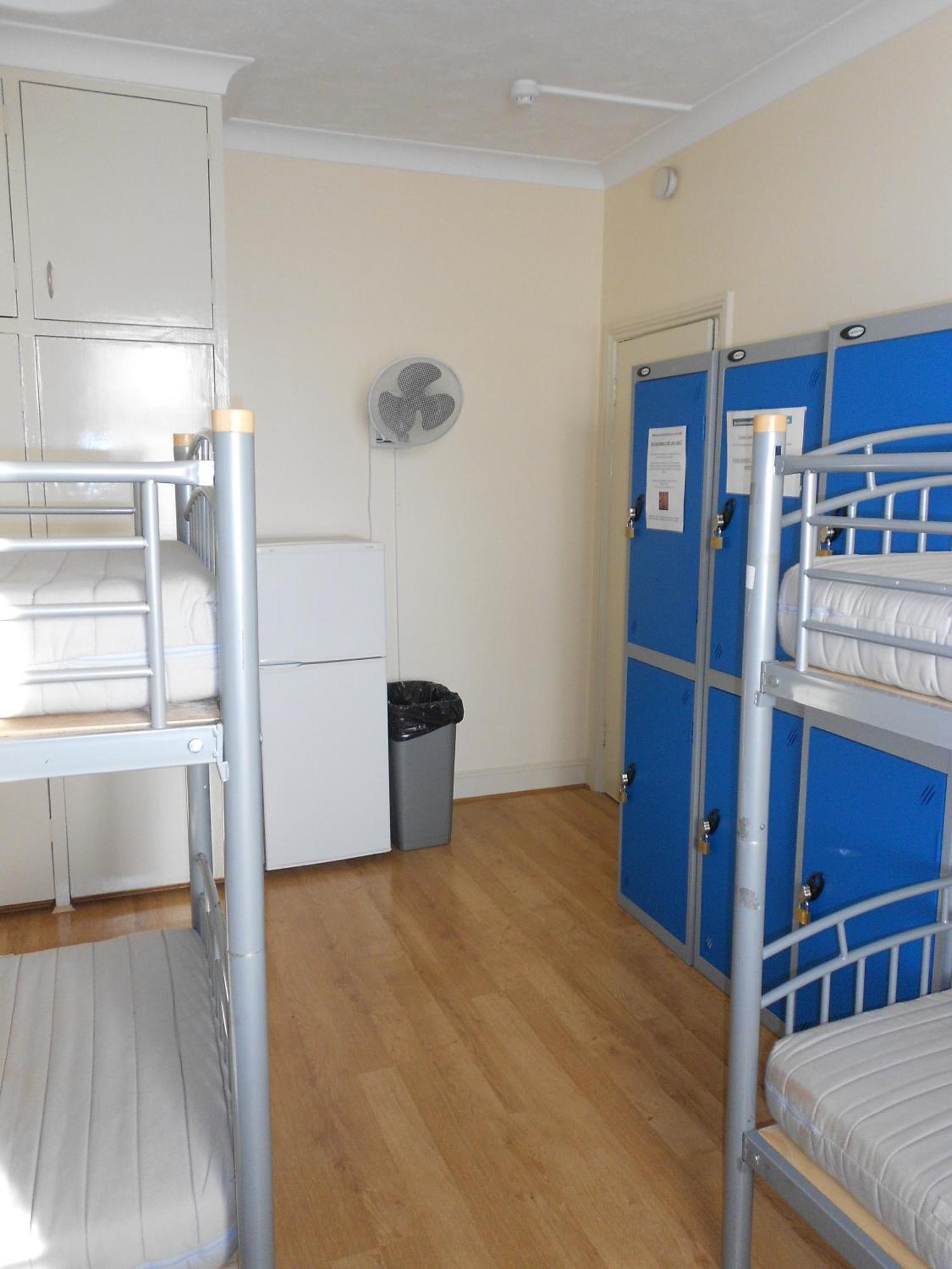 Hostal 24/7