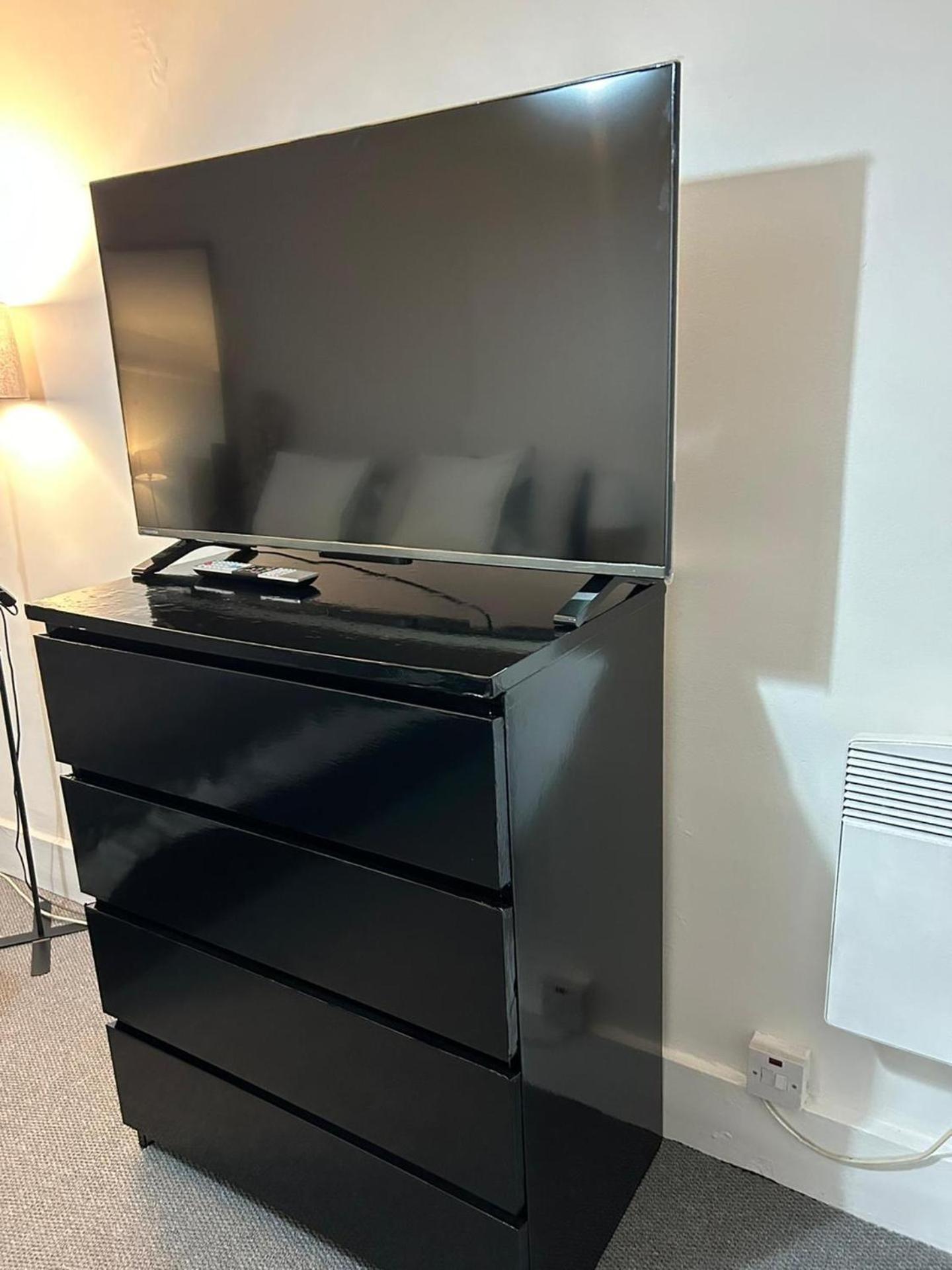 View - Near Canary Wharf Apartment London