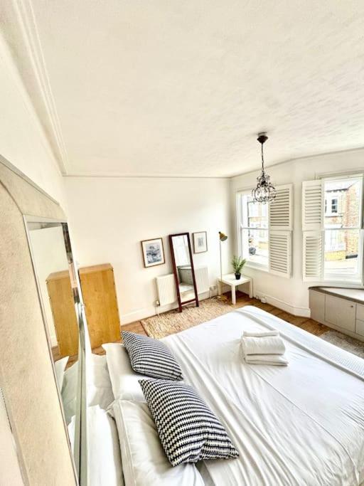 Apartment Lovely Fulham 2 Bed London