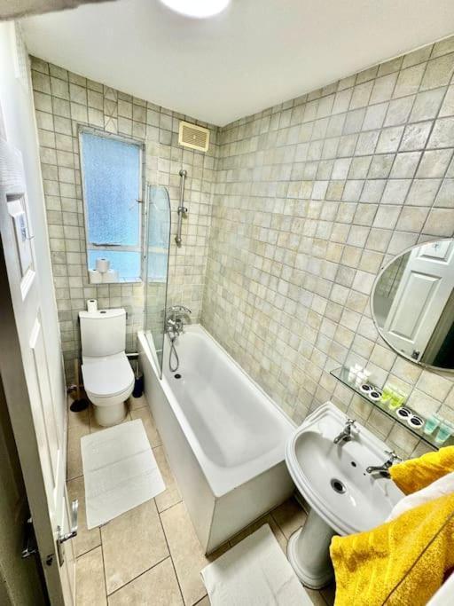 Lovely Fulham 2 Bed London